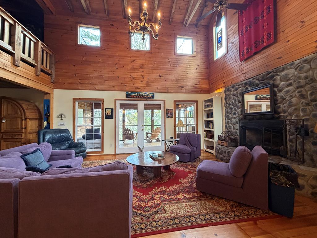 Blue Ridge, Georgia, 30513, United States, 3 Bedrooms Bedrooms, ,3 BathroomsBathrooms,Residential,For Sale,1954403