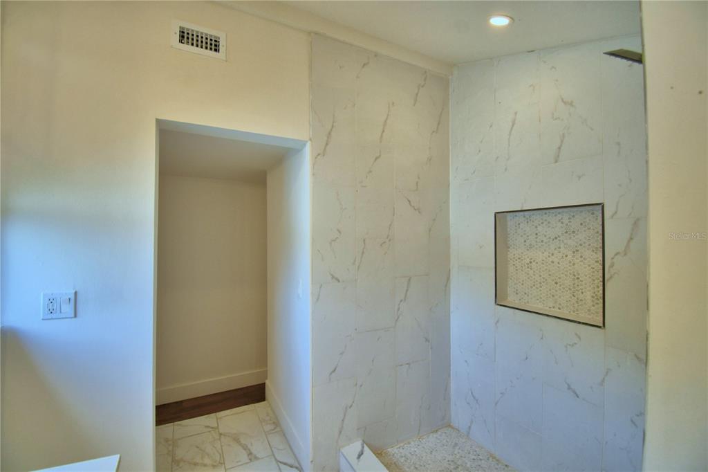 Winter Haven, Florida, 33881, United States, 9 Bedrooms Bedrooms, ,7 BathroomsBathrooms,Residential,For Sale,2003351