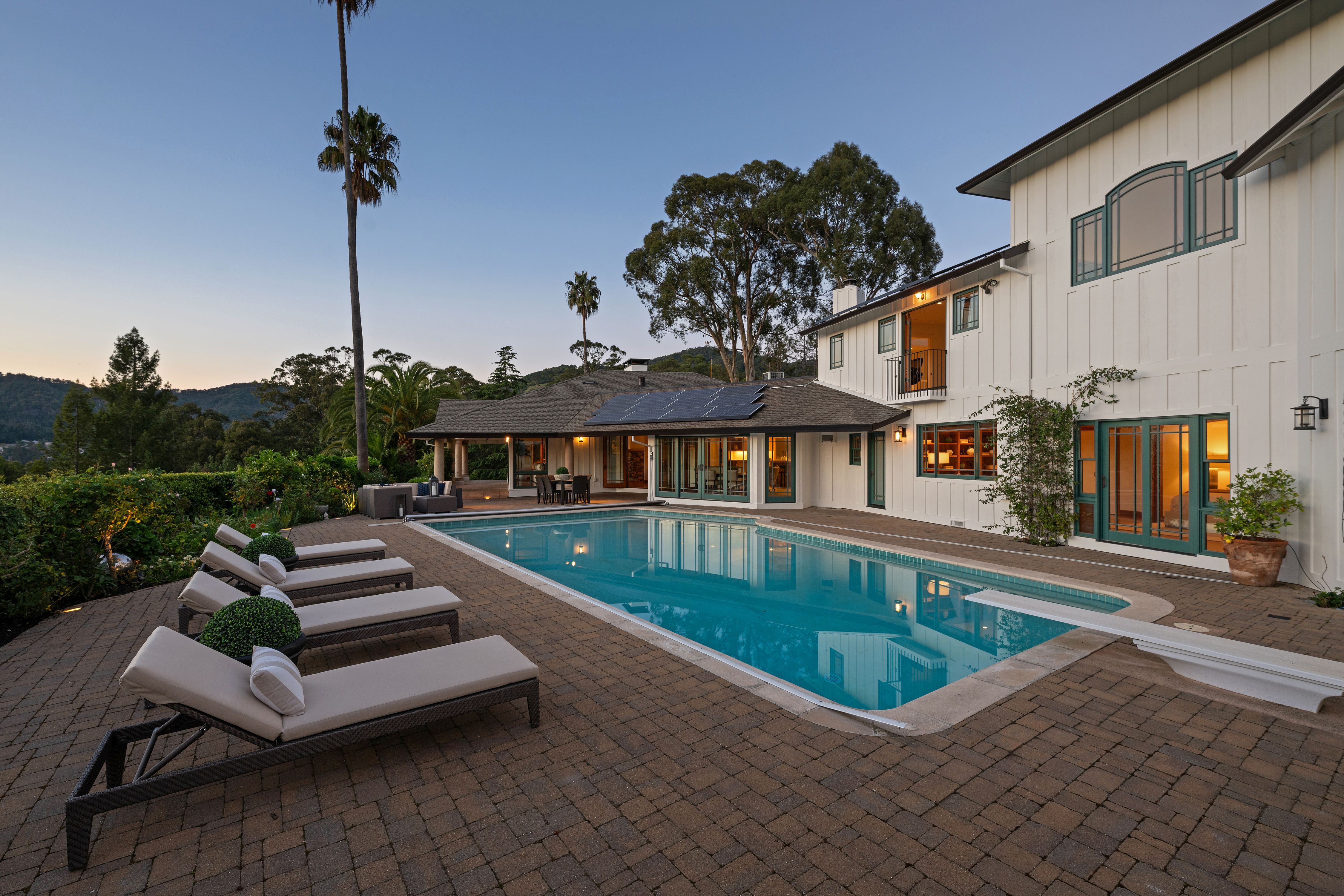  Striking Contemporary Residence - 物件實景