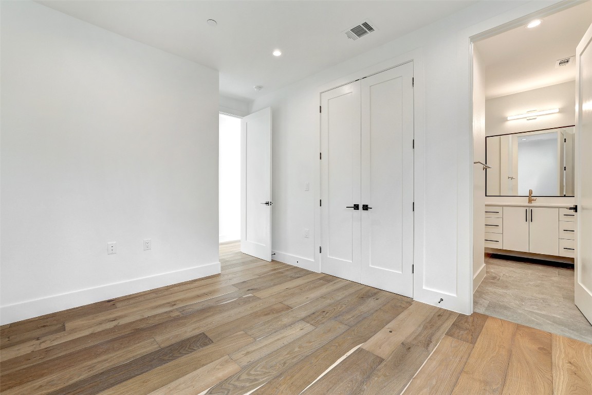 Austin, Texas, 78704, United States, 2 Bedrooms Bedrooms, ,3 BathroomsBathrooms,Residential,For Sale,1901226
