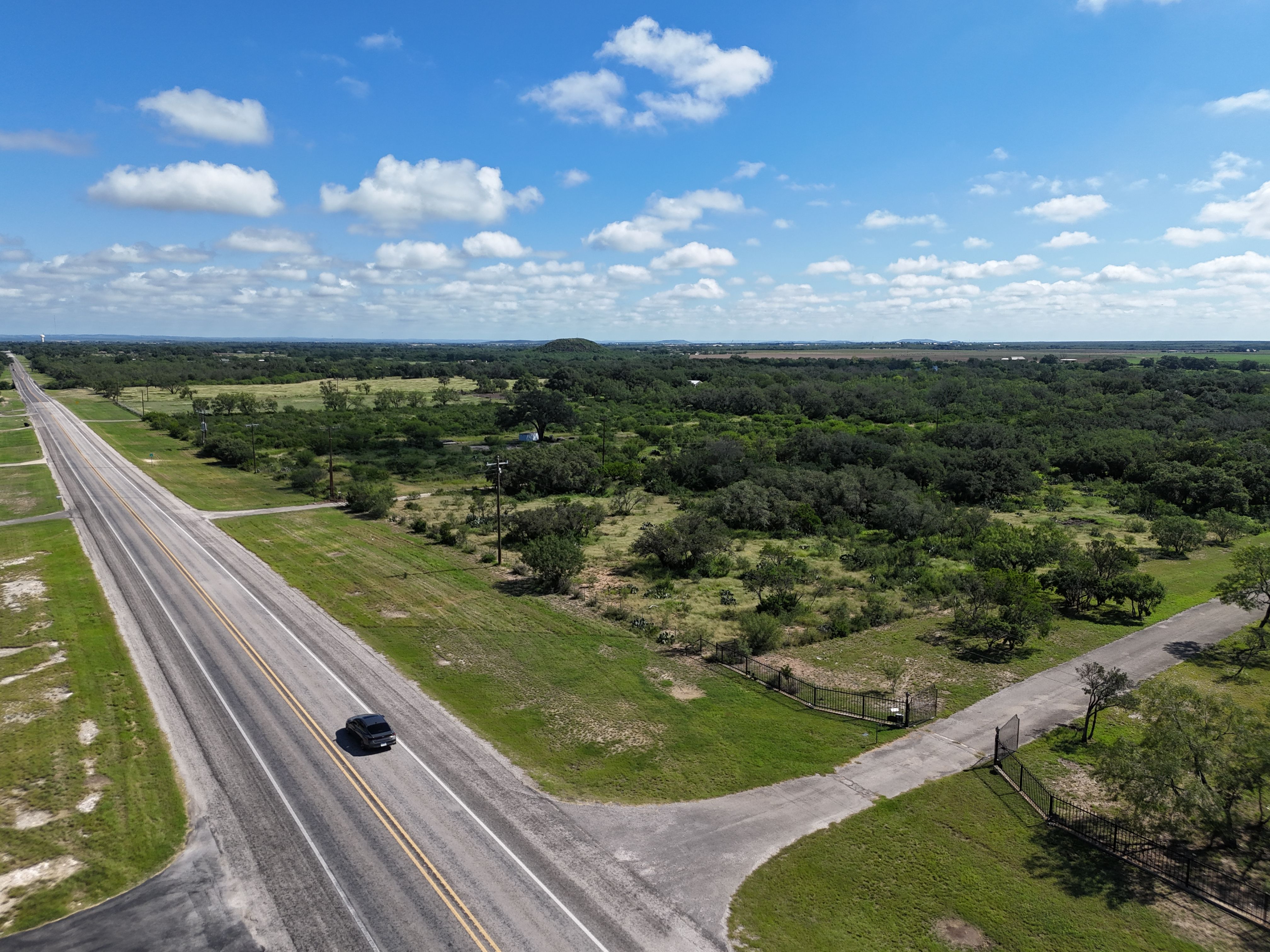  Apache Hill Ranch in Uvalde County - 物件實景