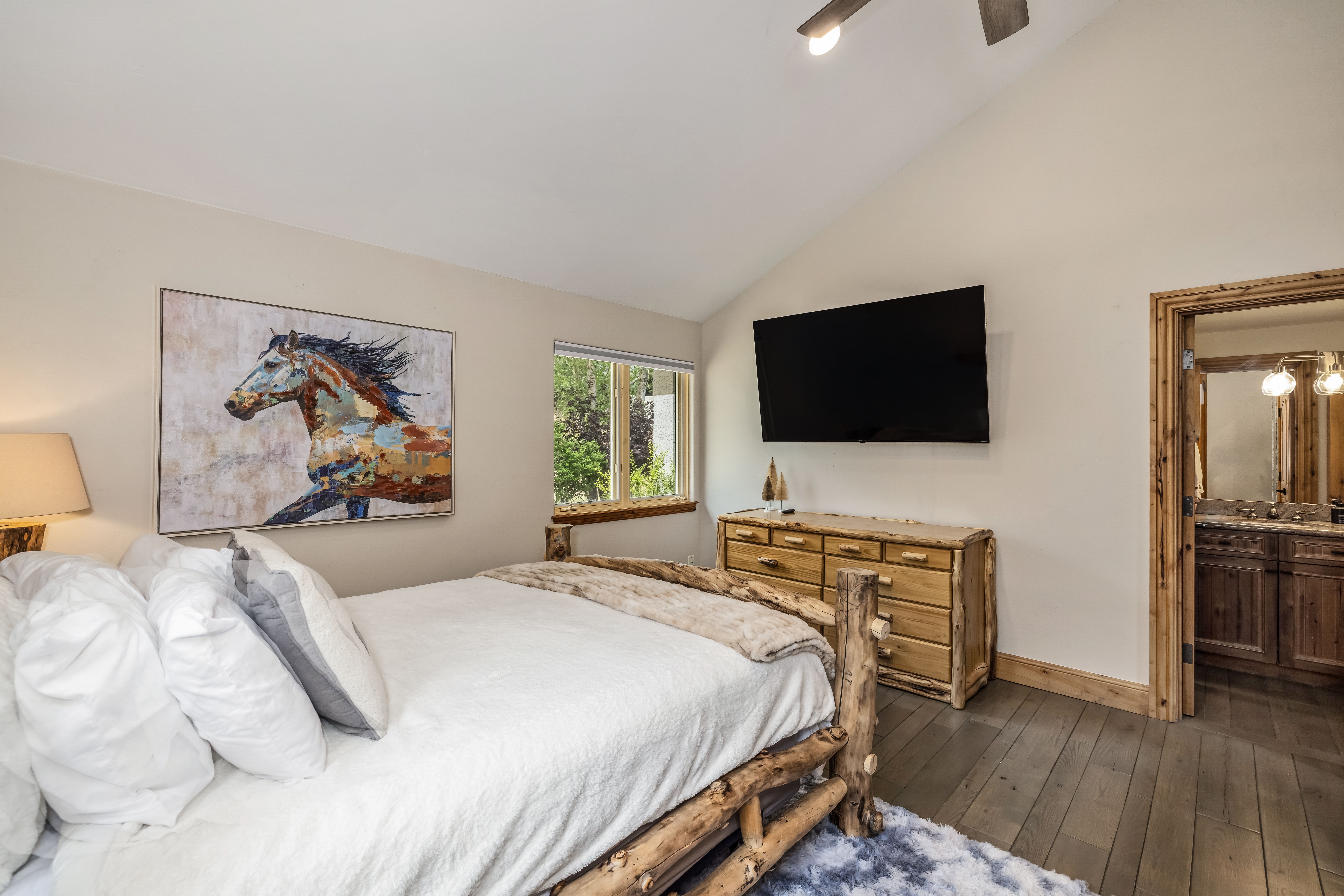  Spacious Five-Bedroom Residence with a Prime Ski-Slope View - 物件實景
