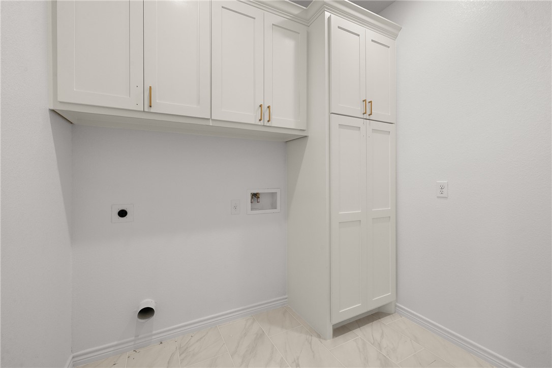 Bryan, Texas, 77808, United States, 3 Bedrooms Bedrooms, ,3 BathroomsBathrooms,Residential,For Sale,1990427