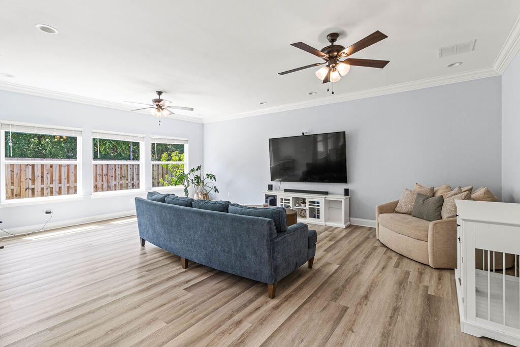 Shalimar, Florida, 32579, United States, 4 Bedrooms Bedrooms, ,3 BathroomsBathrooms,Residential,For Sale,1950099