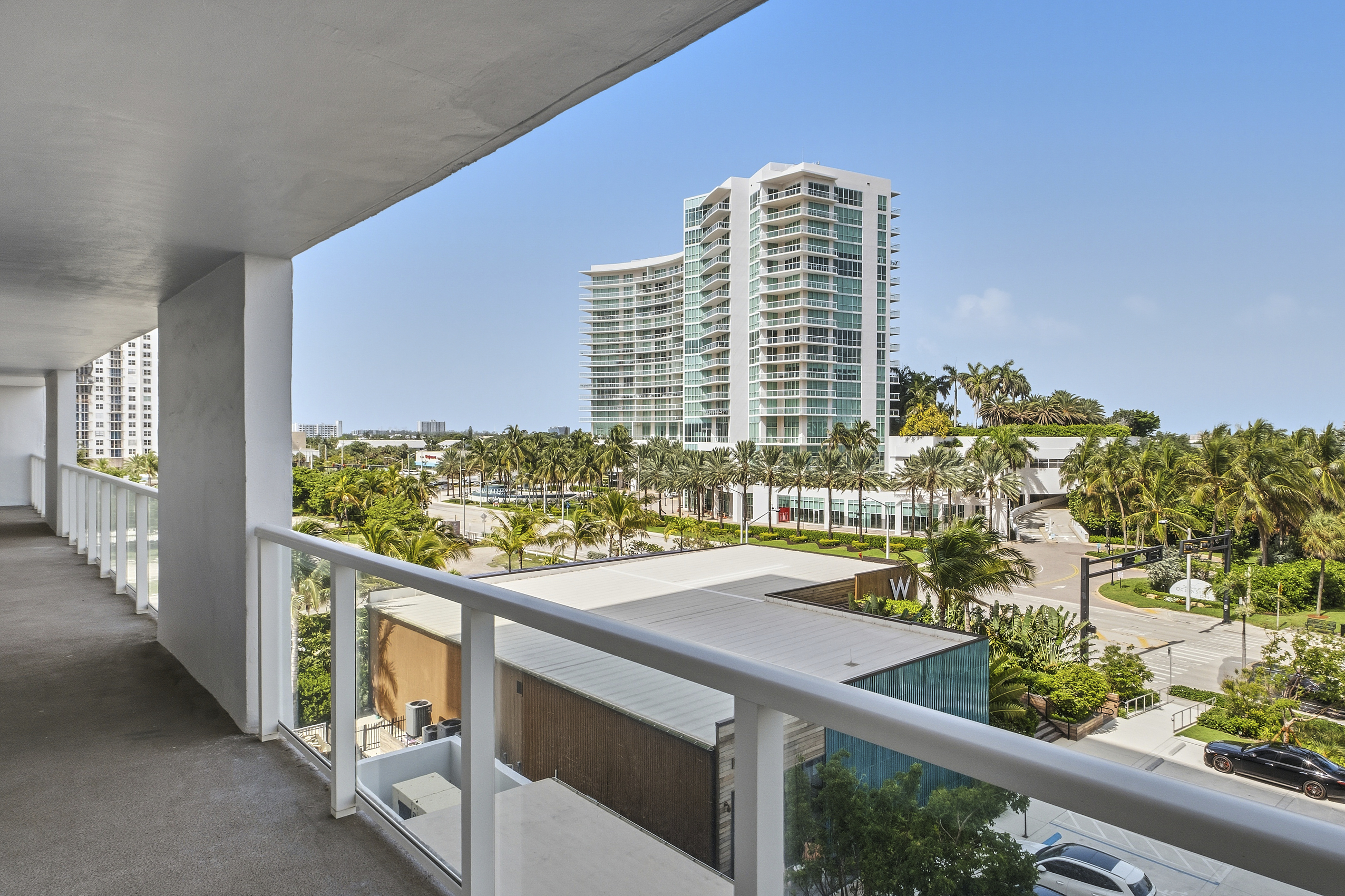  111 N Pompano Beach Boulevard, Pompano Beach, FL, 33062 - 物件實景
