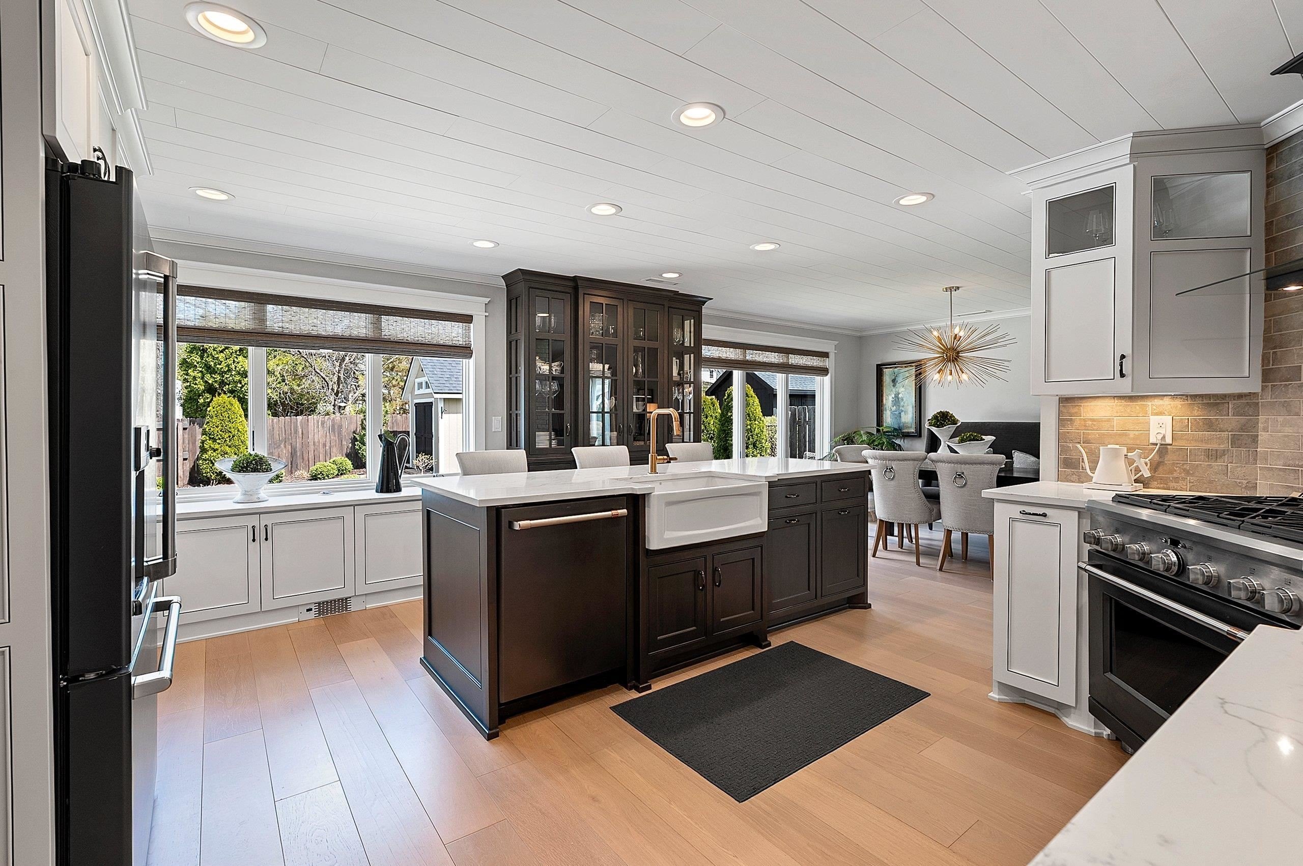 GREEN BAY, Wisconsin, 54301, United States, 4 Bedrooms Bedrooms, ,3 BathroomsBathrooms,Residential,For Sale,2048088