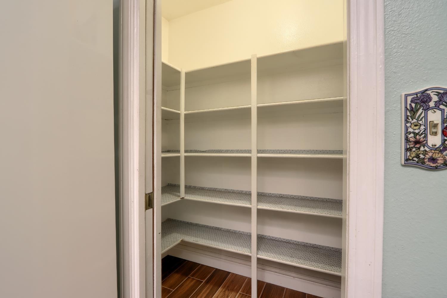 Ahwahnee, California, 93601, United States, 3 Bedrooms Bedrooms, ,2 BathroomsBathrooms,Residential,For Sale,1993875