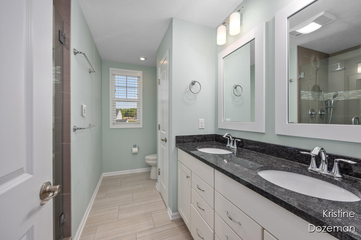 Lowell, Michigan, 49331, United States, 5 Bedrooms Bedrooms, ,4 BathroomsBathrooms,Residential,For Sale,1848158