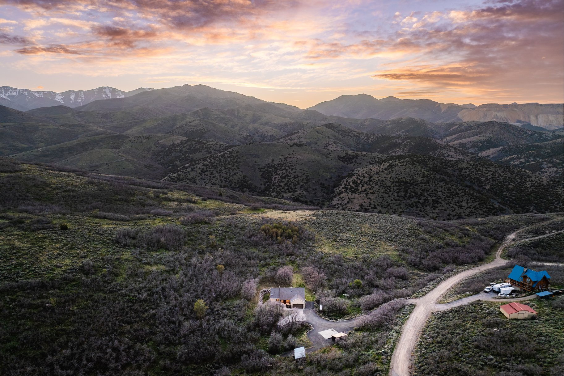  Rare Opportunity in Herriman High Country Estates  Rambler on 7.7 Private Acres - 物件實景