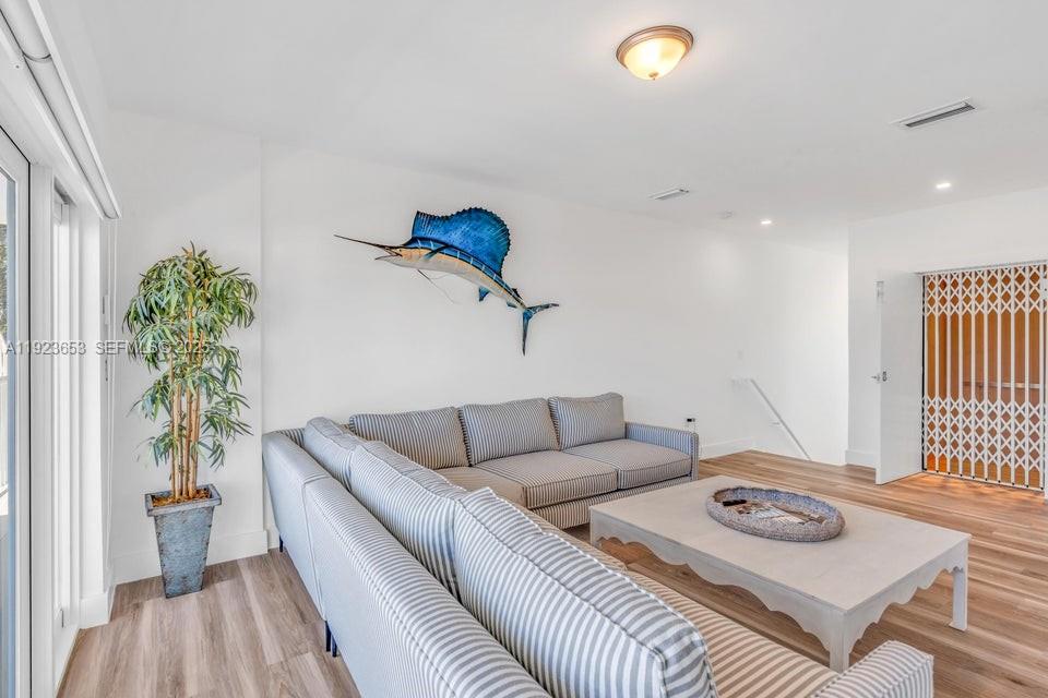 Key Largo, Florida, 33037, United States, 5 Bedrooms Bedrooms, ,3 BathroomsBathrooms,Residential,For Sale,2002061