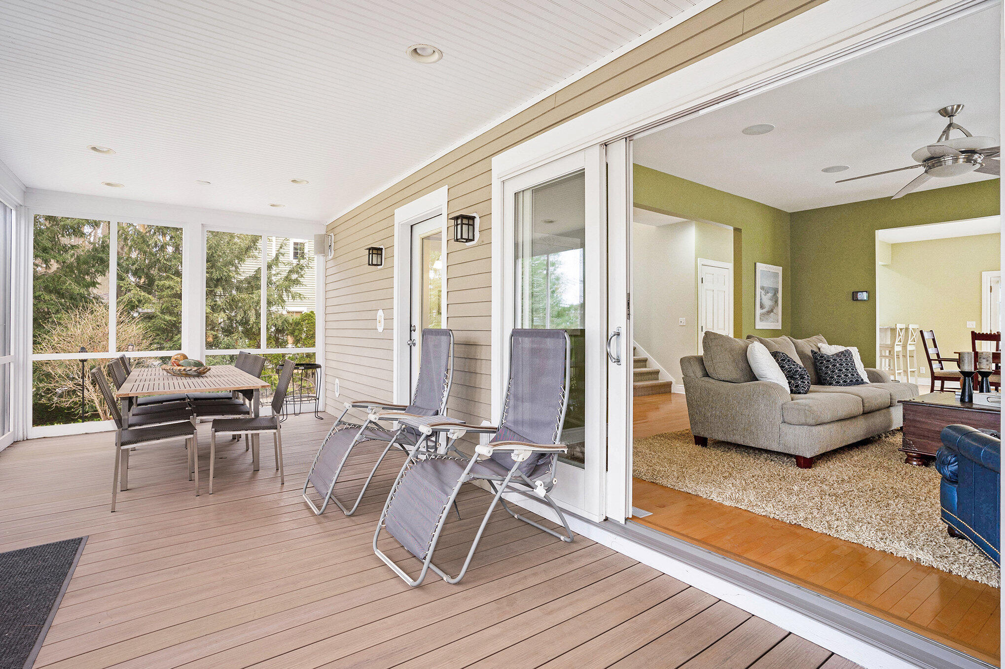 South Haven, Michigan, 49090, United States, 4 Bedrooms Bedrooms, ,4 BathroomsBathrooms,Residential,For Sale,1945011