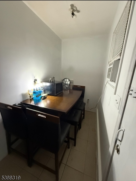 Elizabeth City, New Jersey, 07206, United States, 2 Bedrooms Bedrooms, ,3 BathroomsBathrooms,Residential,For Sale,1992844