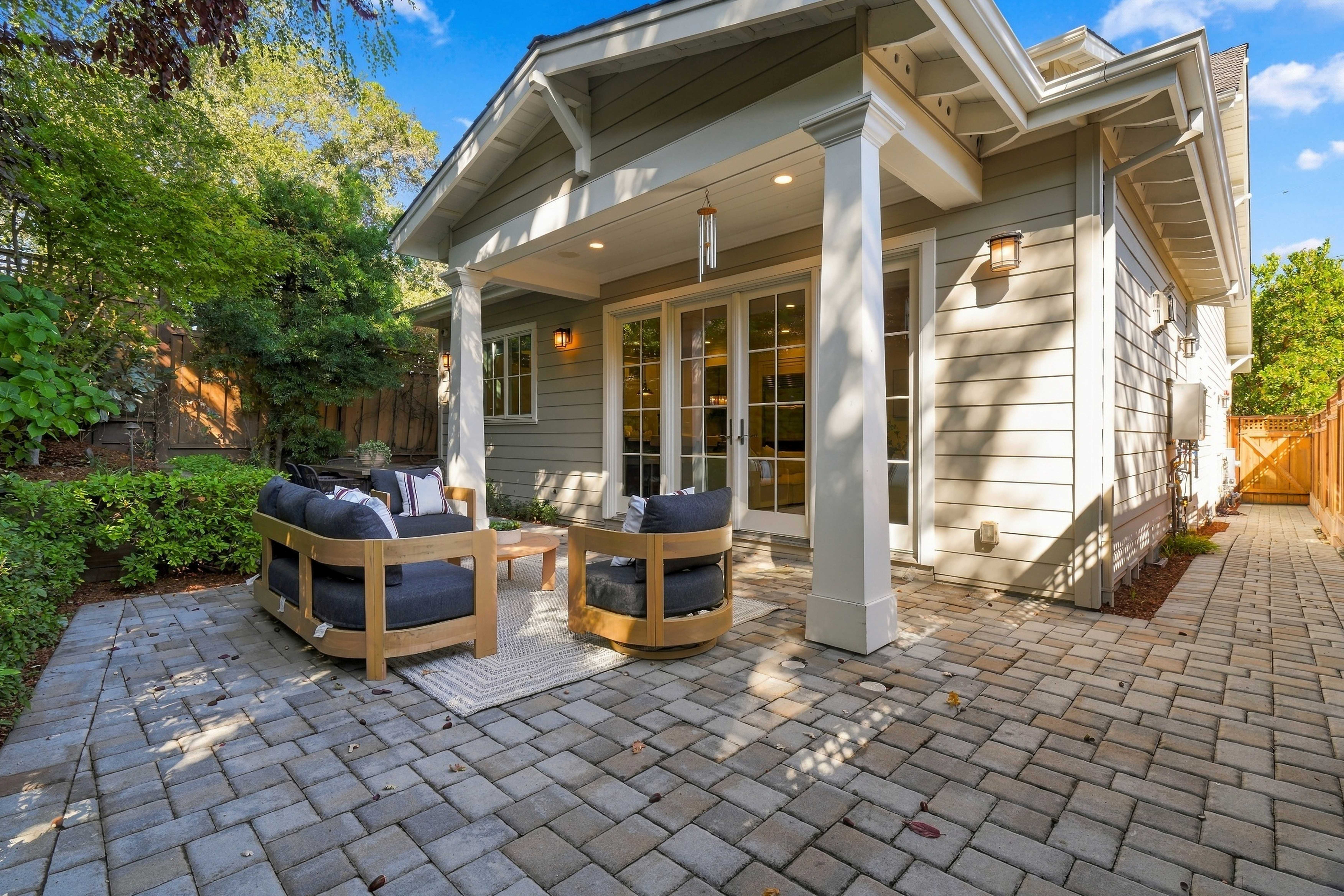  Turnkey Luxury and Premier Location in Beverly Terrace - 物件實景