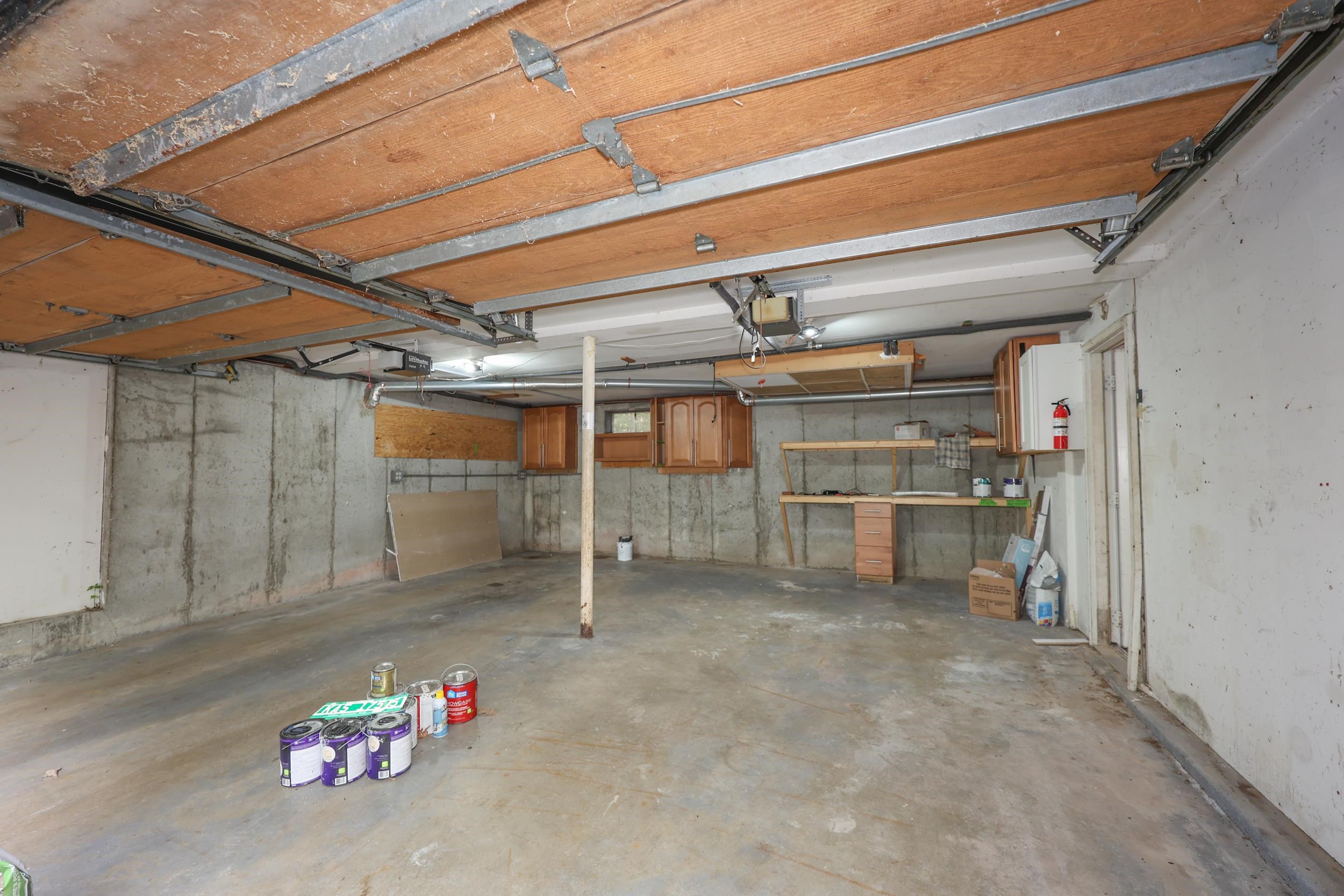 Nashua, New Hampshire, 03061, United States, 3 Bedrooms Bedrooms, ,1 BathroomBathrooms,Residential,For Sale,1942147