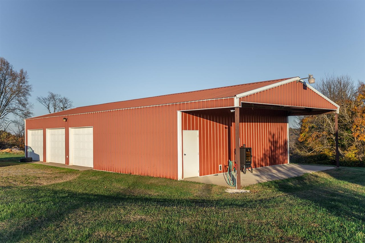 Scottsville, Kentucky, 42164, United States, 4 Bedrooms Bedrooms, ,3 BathroomsBathrooms,Residential,For Sale,1971649