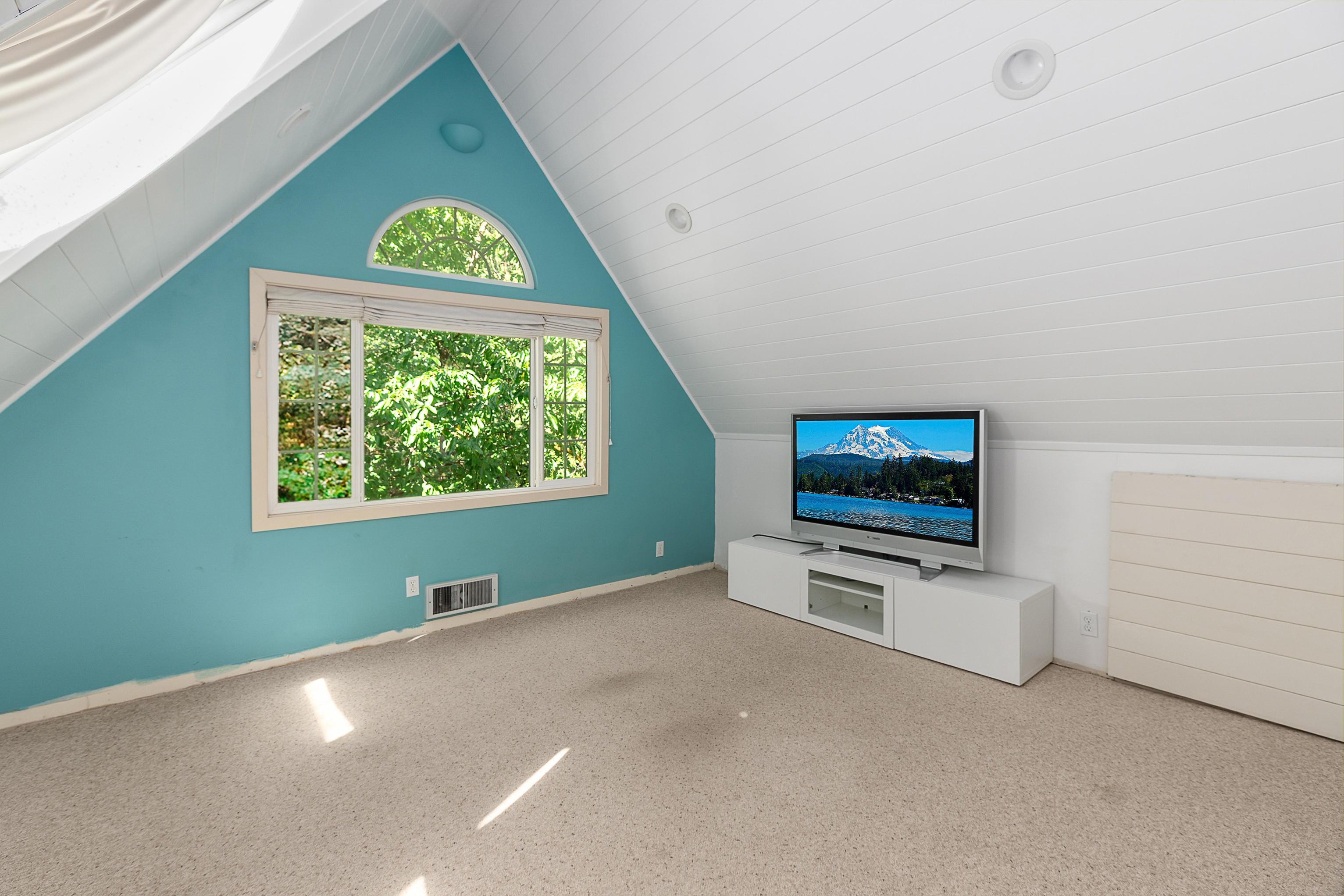  6391 NE Tolo Rd, Bainbridge Island, WA 98110 - 物件實景