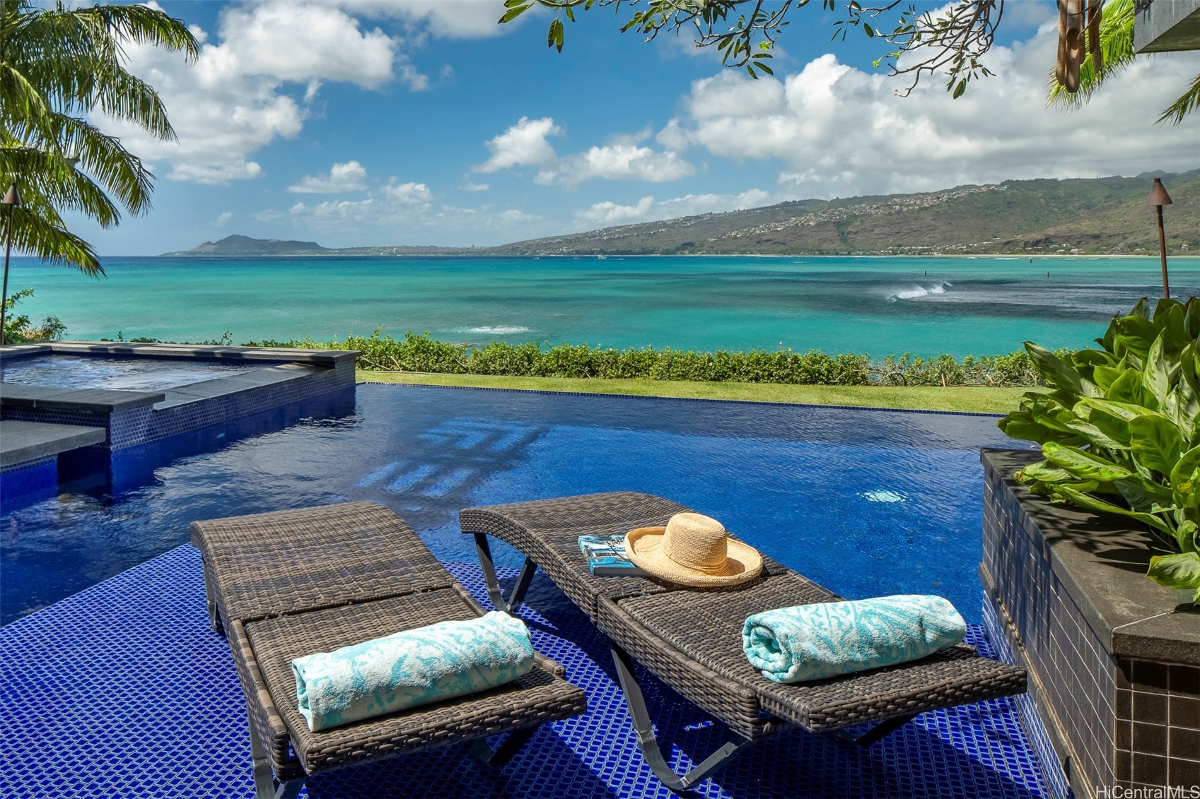 Honolulu, Hawaii, 96825, United States, 6 Bedrooms Bedrooms, ,7 BathroomsBathrooms,Residential,For Sale,1856171