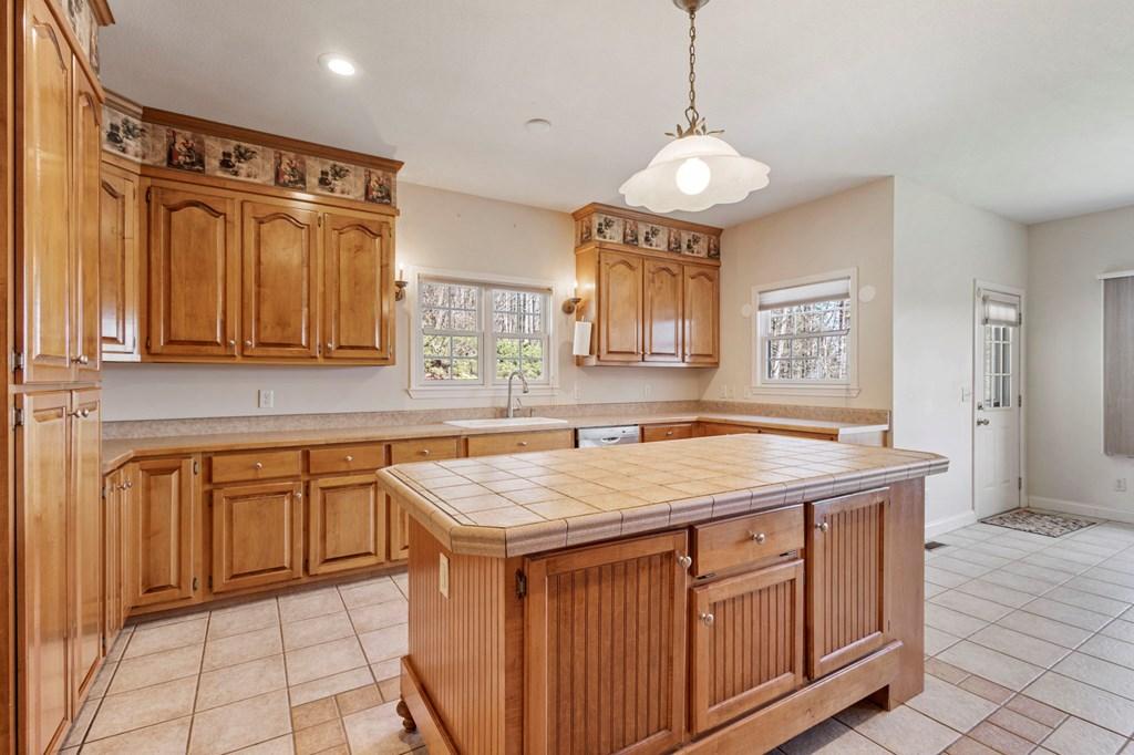 Blairsville, Georgia, 30512, United States, 5 Bedrooms Bedrooms, ,4 BathroomsBathrooms,Residential,For Sale,1770772