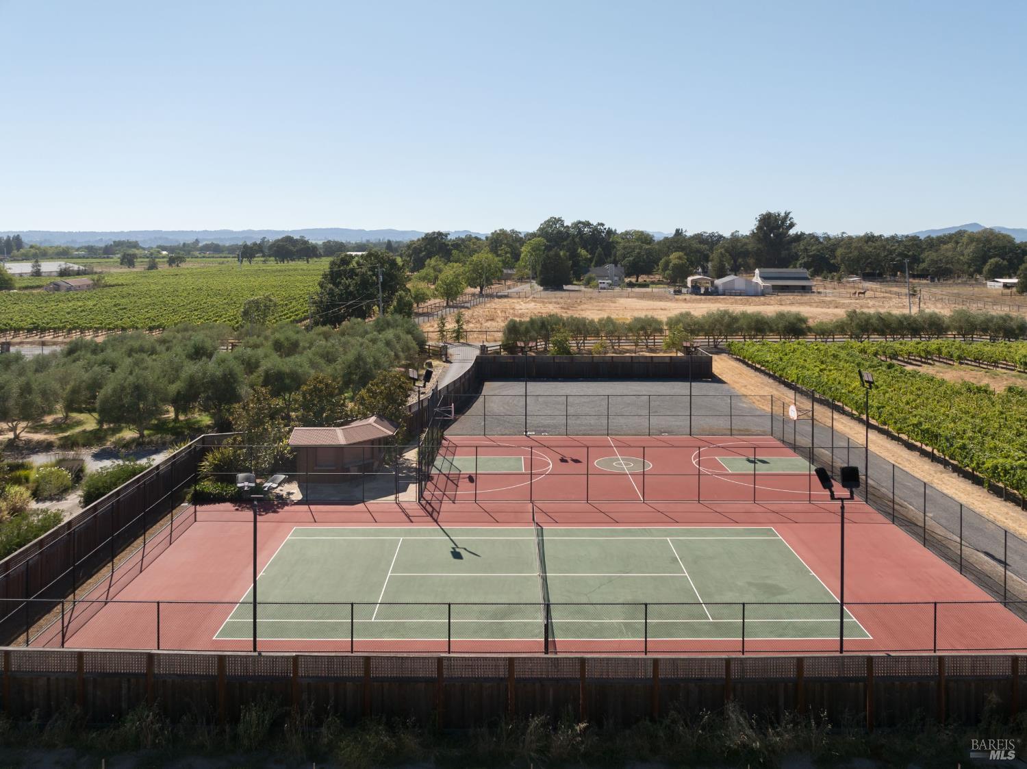 Santa Rosa, California, 95401, United States, 4 Bedrooms Bedrooms, ,4 BathroomsBathrooms,Residential,For Sale,1993093