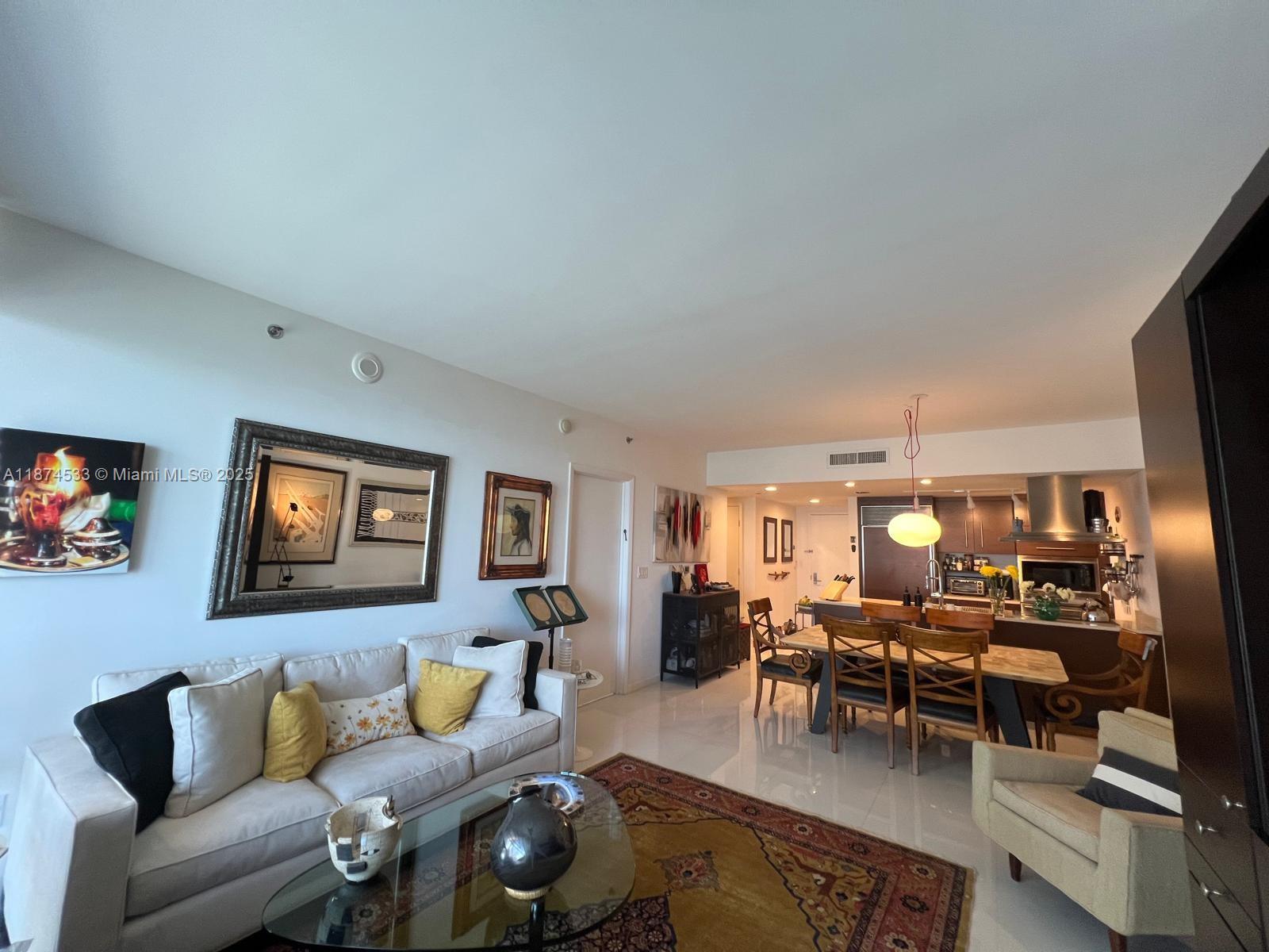 Miami, Florida, 33131, United States, 1 Bedroom Bedrooms, ,1 BathroomBathrooms,Residential,For Sale,1942098