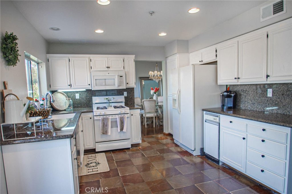 Sylmar, California, 91342, United States, 3 Bedrooms Bedrooms, ,3 BathroomsBathrooms,Residential,For Sale,1917453