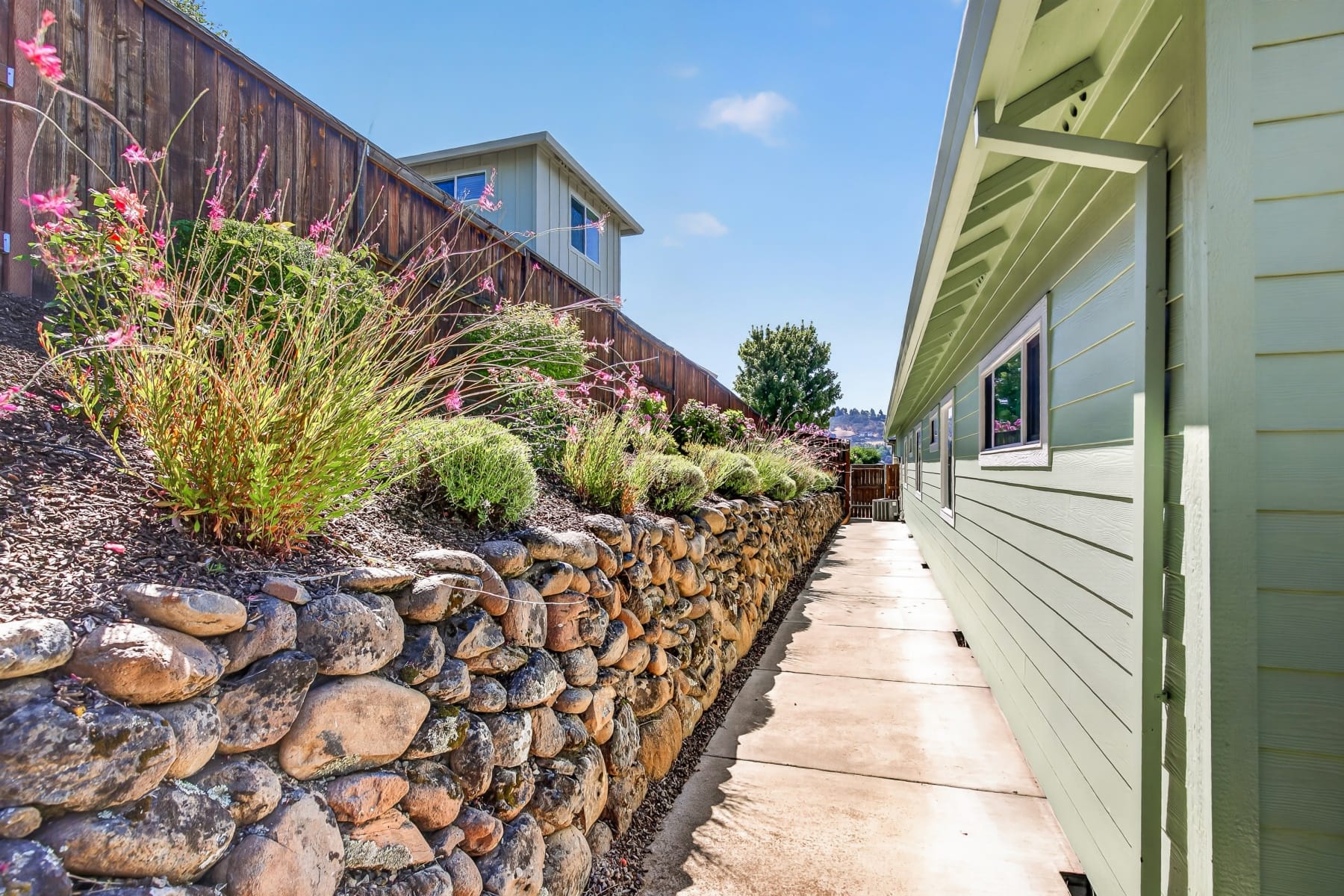  4303 Vineyard Terrace Medford, OR 97504 - 物件實景