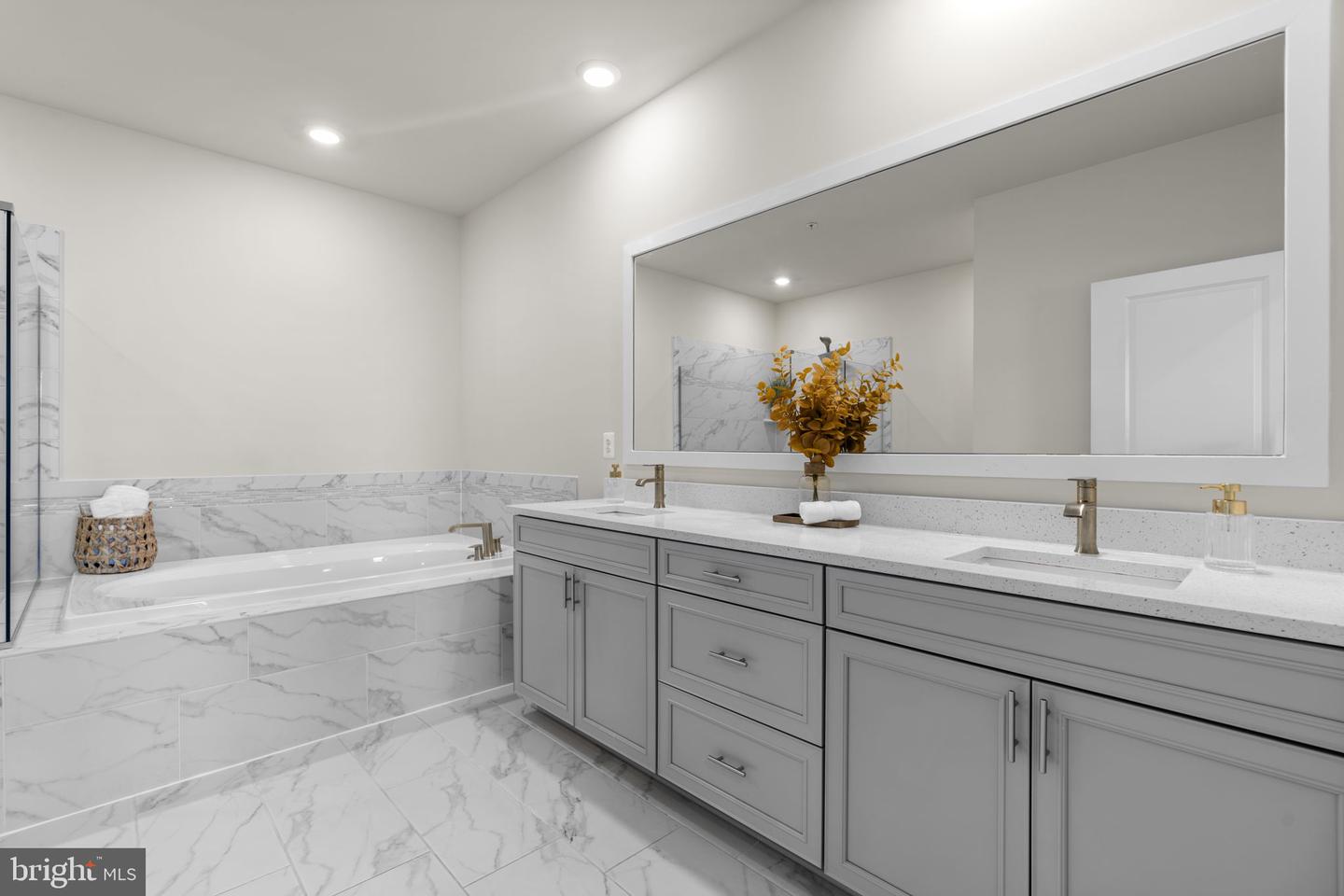 Elkridge, Maryland, 21075, United States, 3 Bedrooms Bedrooms, ,3 BathroomsBathrooms,Residential,For Sale,1939150