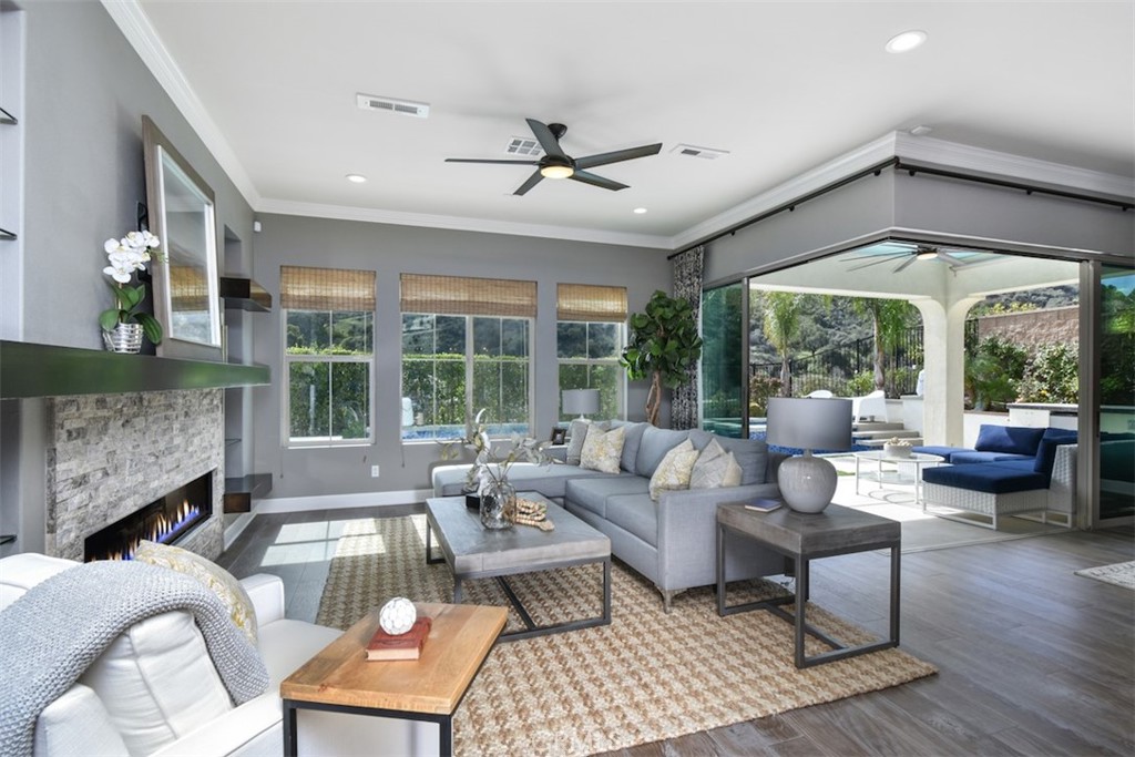 West Hills, California, 91304, United States, 5 Bedrooms Bedrooms, ,6 BathroomsBathrooms,Residential,For Sale,1847144
