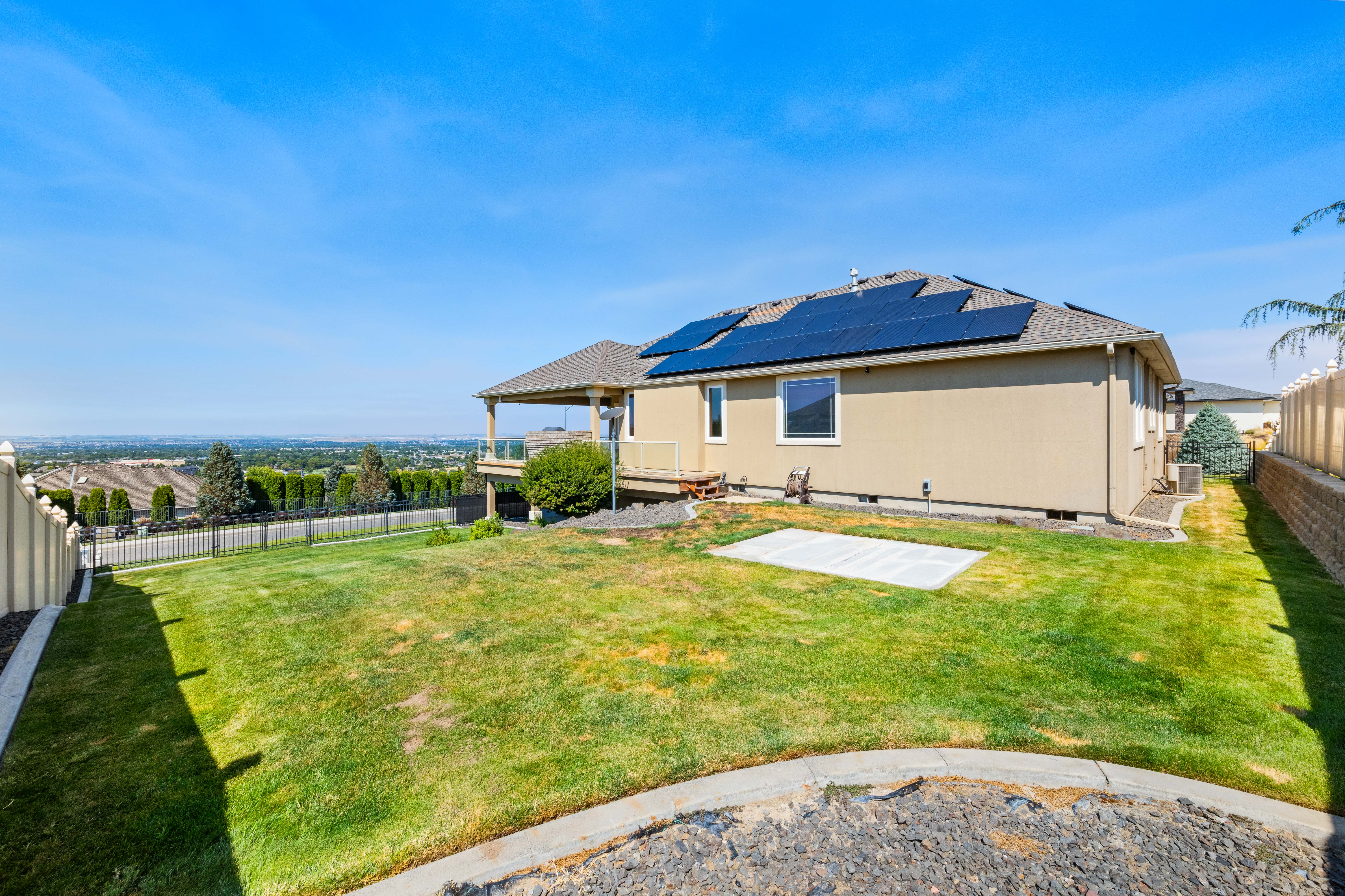  Breathtaking Views & Award Winning Parade Home - 物件實景