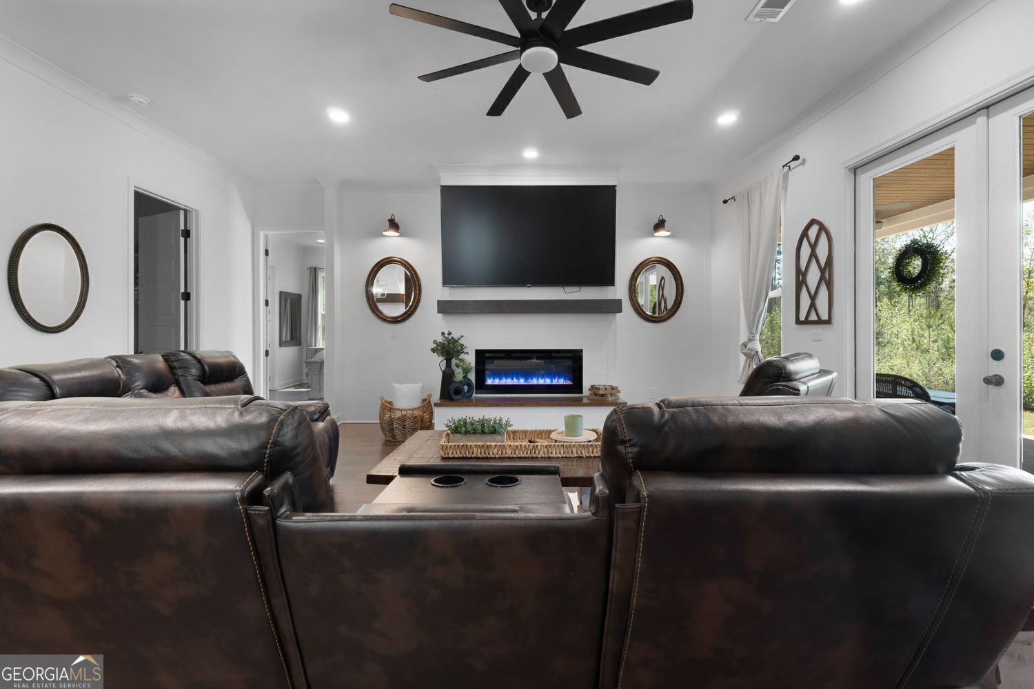 Flovilla, Georgia, 30216, United States, 4 Bedrooms Bedrooms, ,4 BathroomsBathrooms,Residential,For Sale,1859112