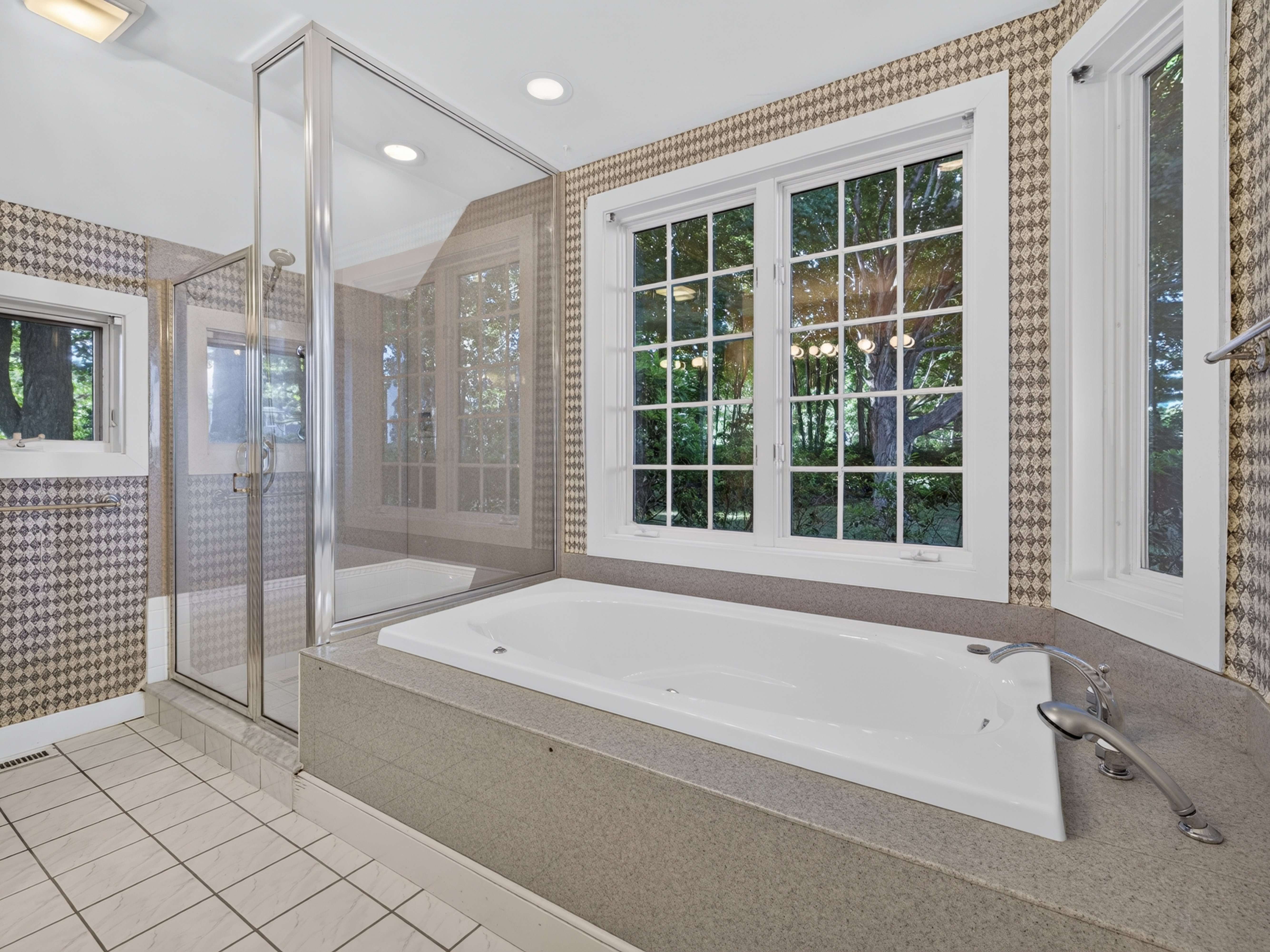  Contemporary Coastal Elegance Meets Exceptional Privacy Along South Cove in Old - 物件實景