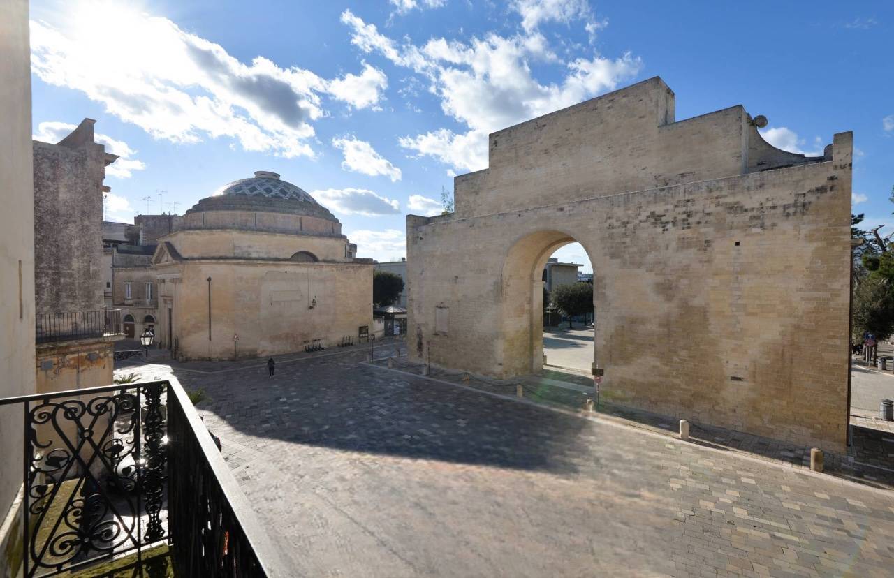 Lecce, Lecce, 73100, IT, 10 Bedrooms Bedrooms, ,7 BathroomsBathrooms,Residential,For Sale,1991678