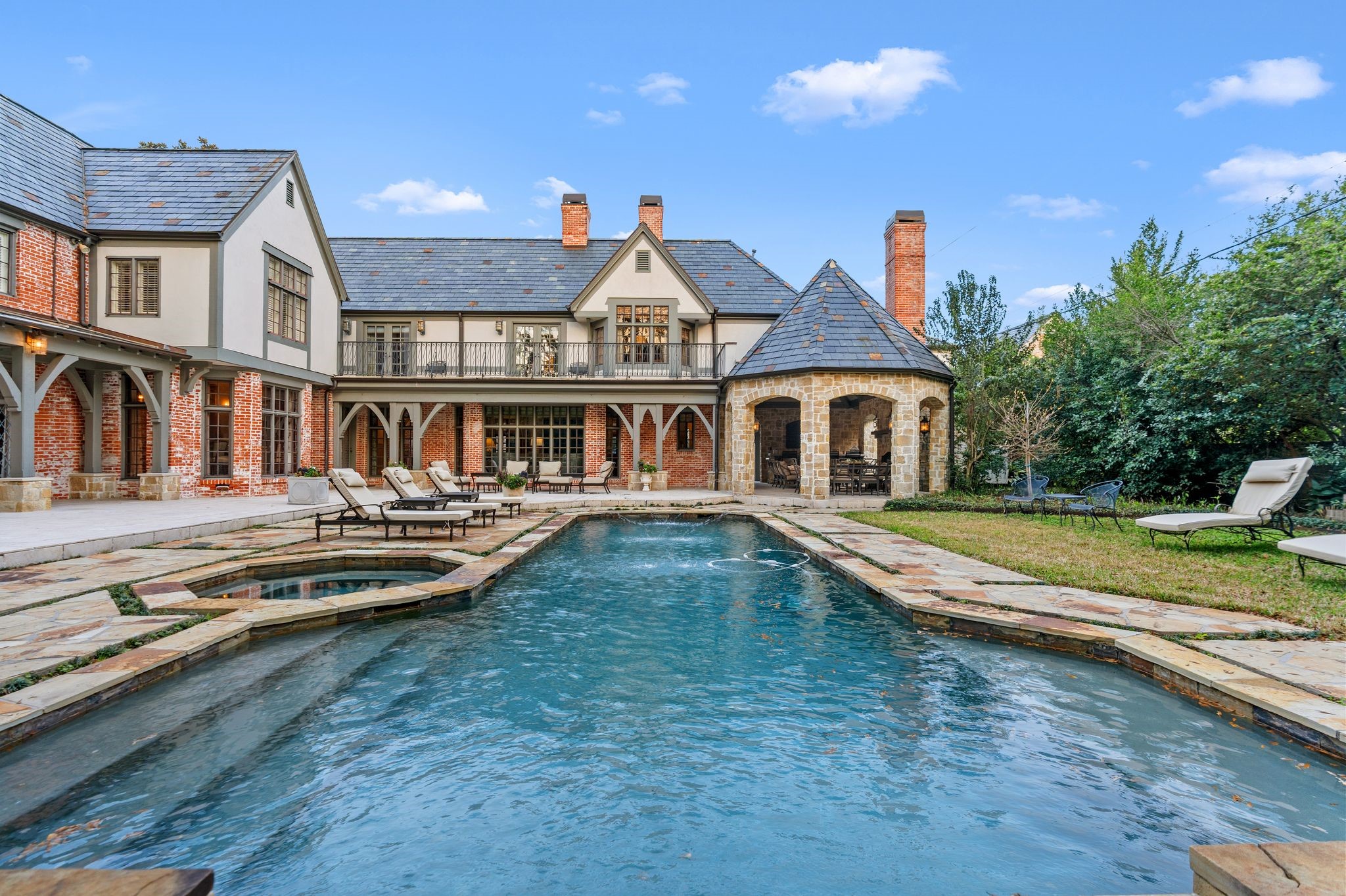 3325 Inwood Drive - 物件實景