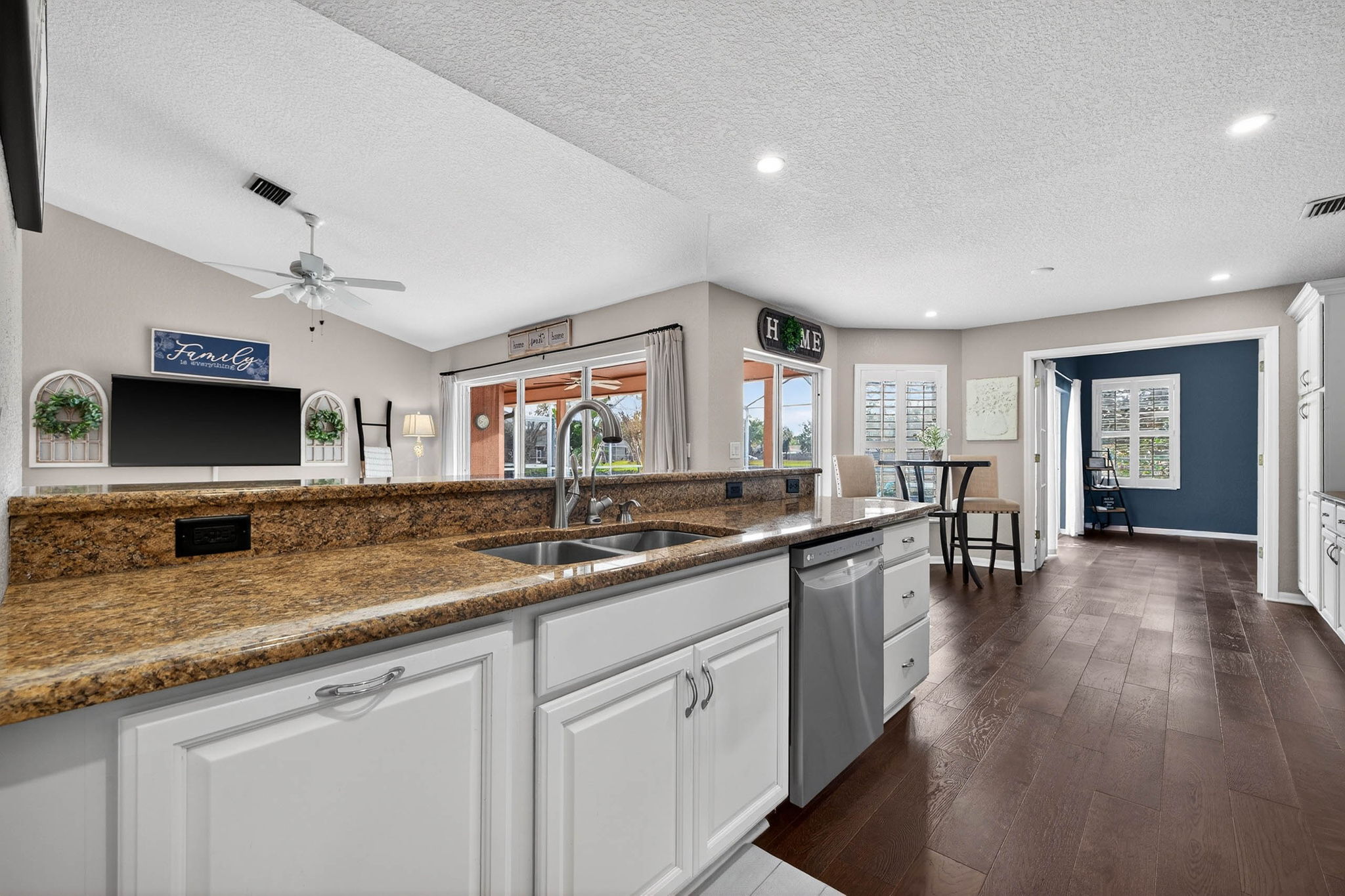 Lutz, Florida, 33549, United States, 4 Bedrooms Bedrooms, ,3 BathroomsBathrooms,Residential,For Sale,2010768