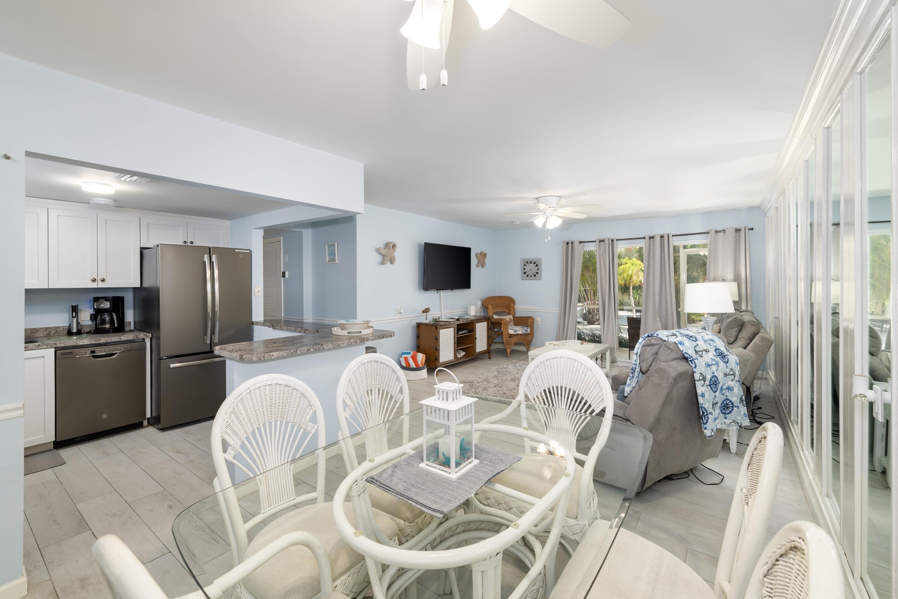 MARATHON, Florida, 33050, United States, 2 Bedrooms Bedrooms, ,2 BathroomsBathrooms,Residential,For Sale,1827608