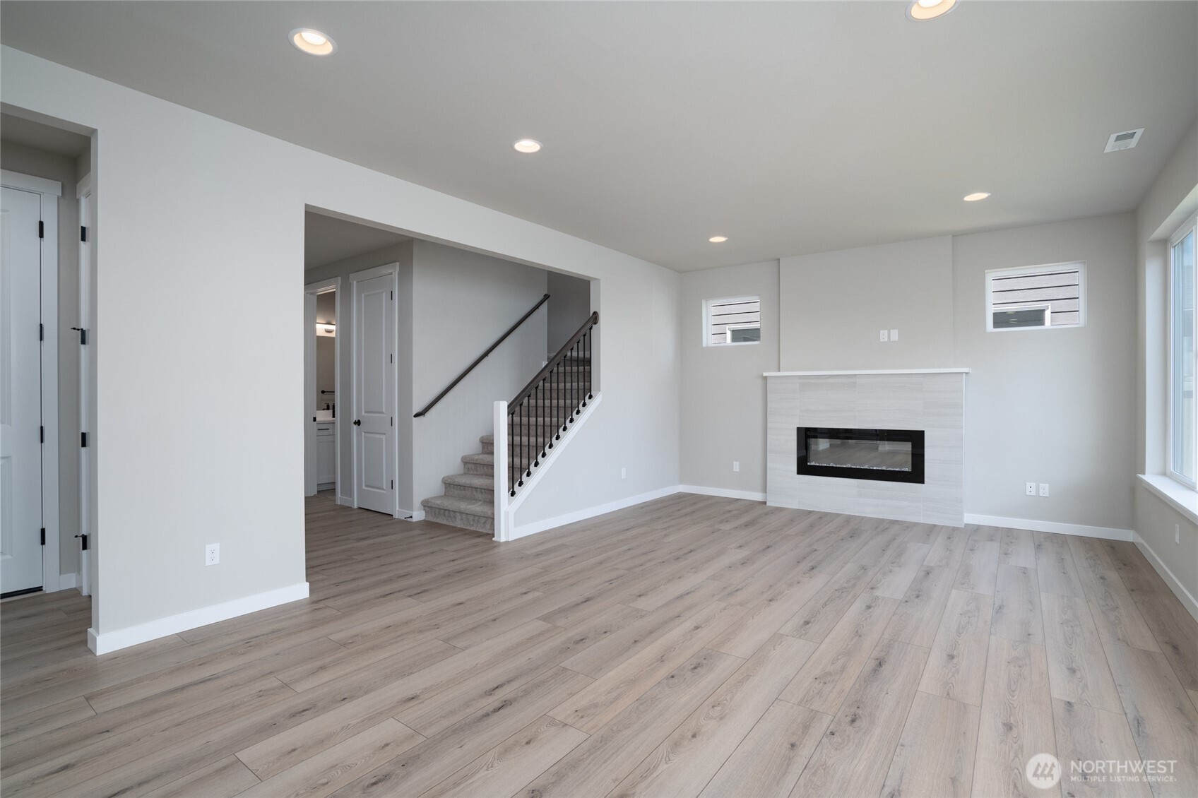 Oak Harbor, Washington, 98277, United States, 4 Bedrooms Bedrooms, ,2 BathroomsBathrooms,Residential,For Sale,1992009