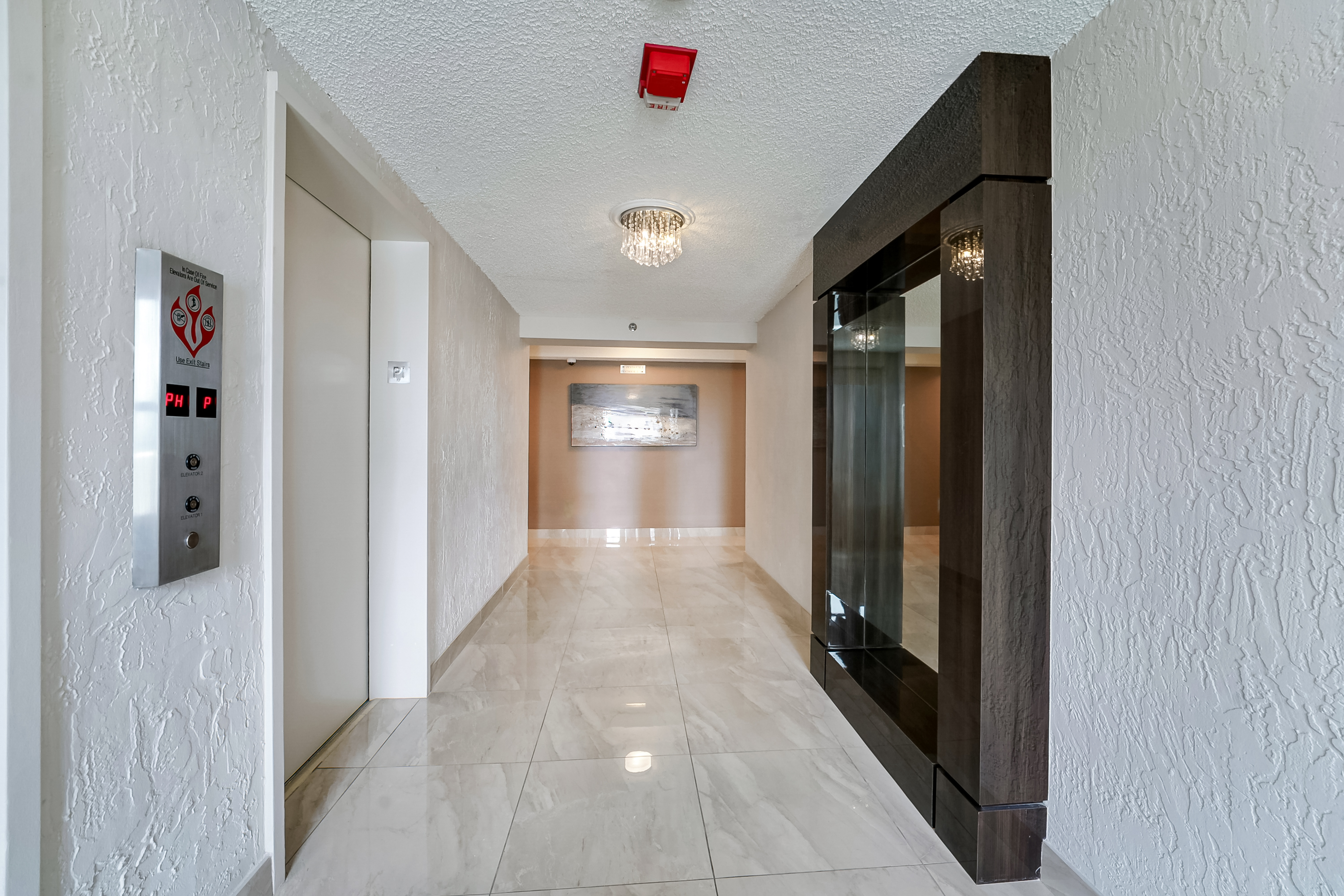  18000 N Bay Rd, Sunny Isles Beach, FL, 33160 - 物件實景
