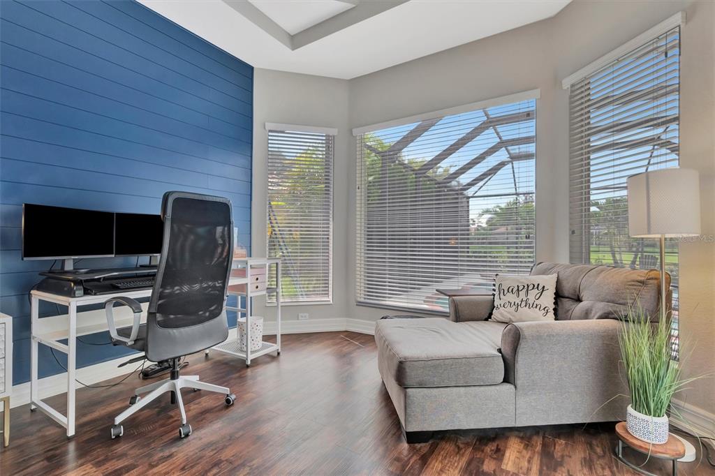 Bradenton, Florida, 34212, United States, 3 Bedrooms Bedrooms, ,4 BathroomsBathrooms,Residential,For Sale,1910869