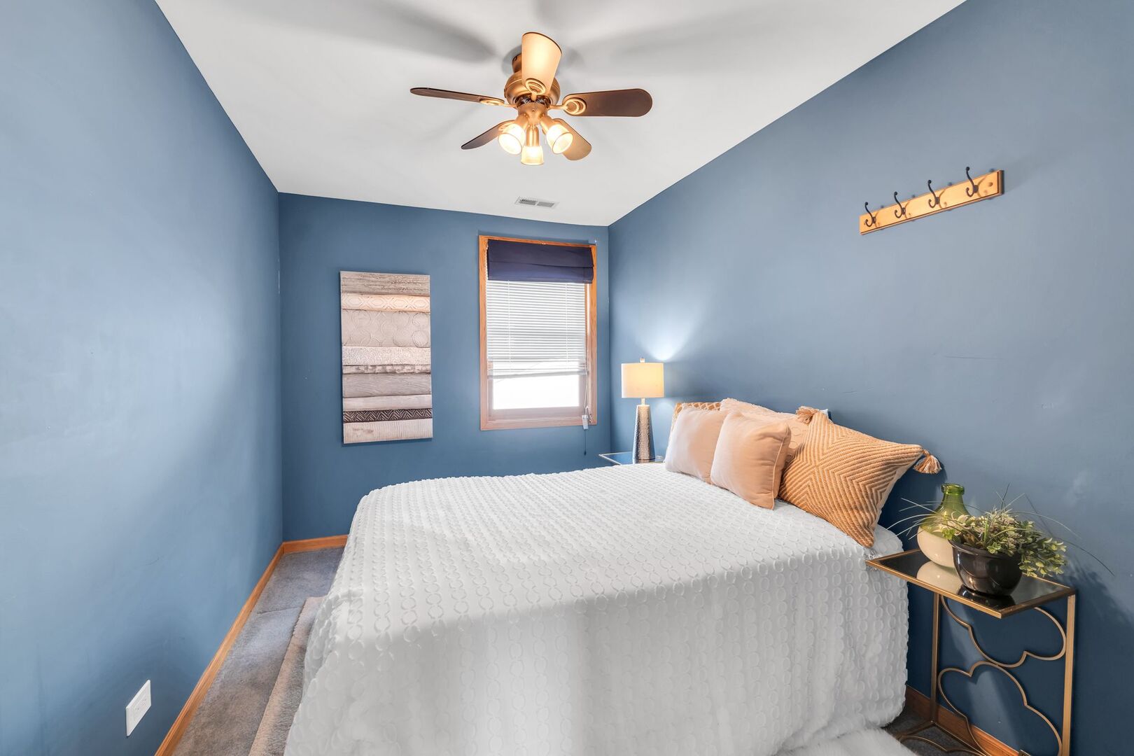 Chicago, Illinois, 60646, United States, 5 Bedrooms Bedrooms, ,3 BathroomsBathrooms,Residential,For Sale,2001010