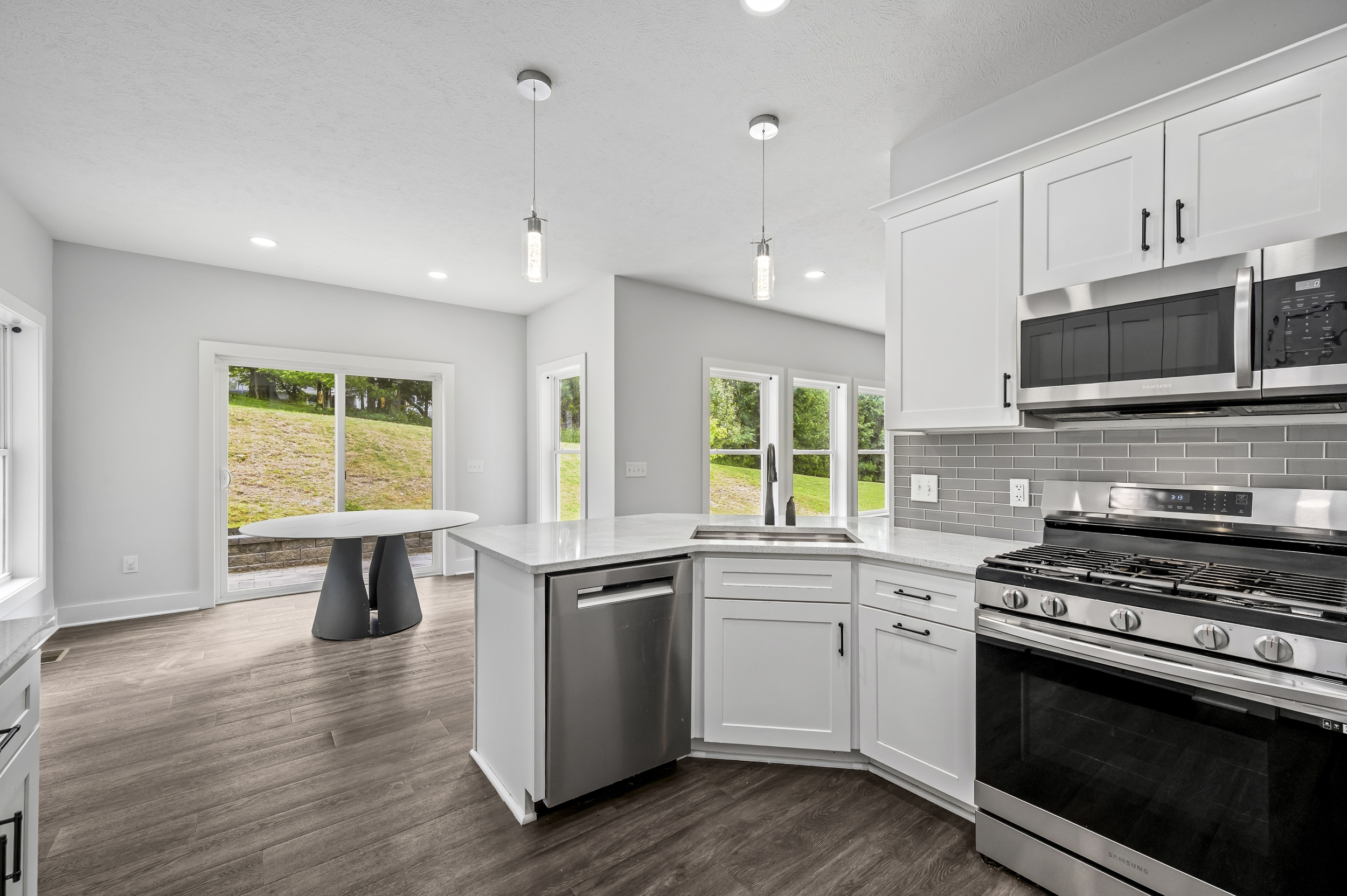  2418 Wheatland Circle, Delmont, PA 15626 - 物件實景