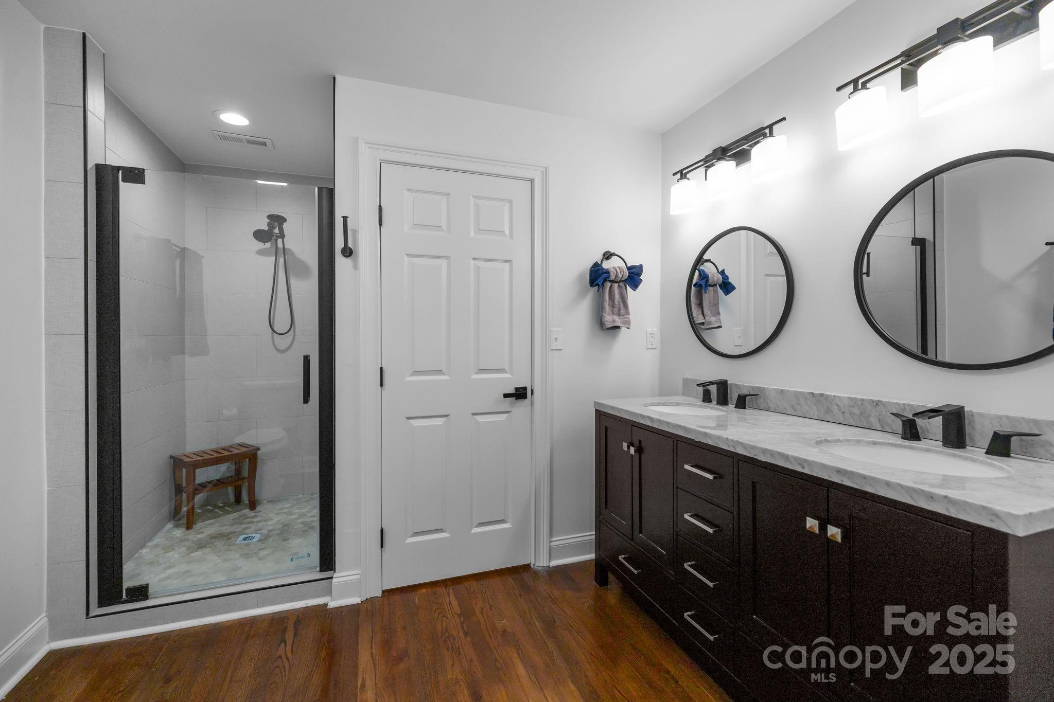 Charlotte, North Carolina, 28205, United States, 2 Bedrooms Bedrooms, ,2 BathroomsBathrooms,Residential,For Sale,1987651