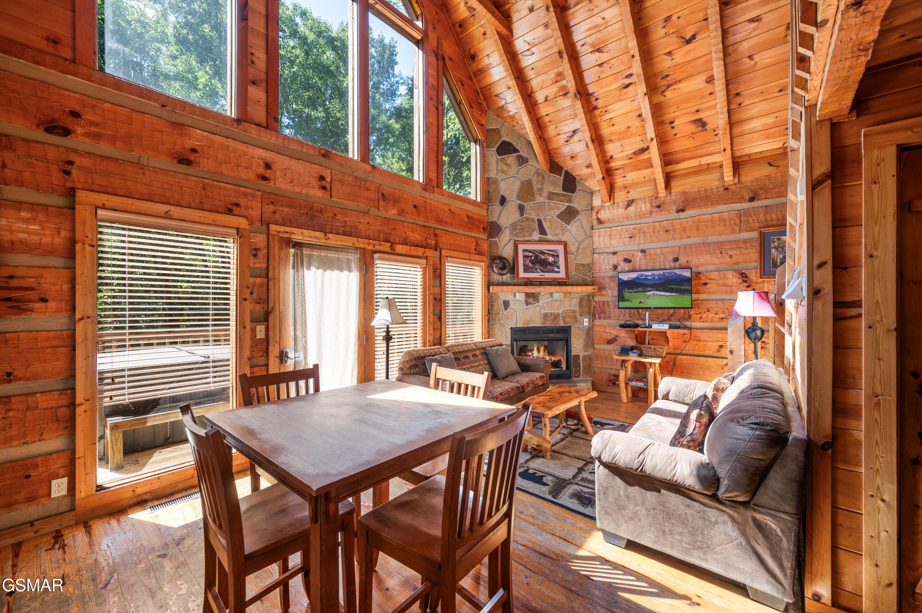 Gatlinburg, Tennessee, 37738, United States, 1 Bedroom Bedrooms, ,2 BathroomsBathrooms,Residential,For Sale,1937341