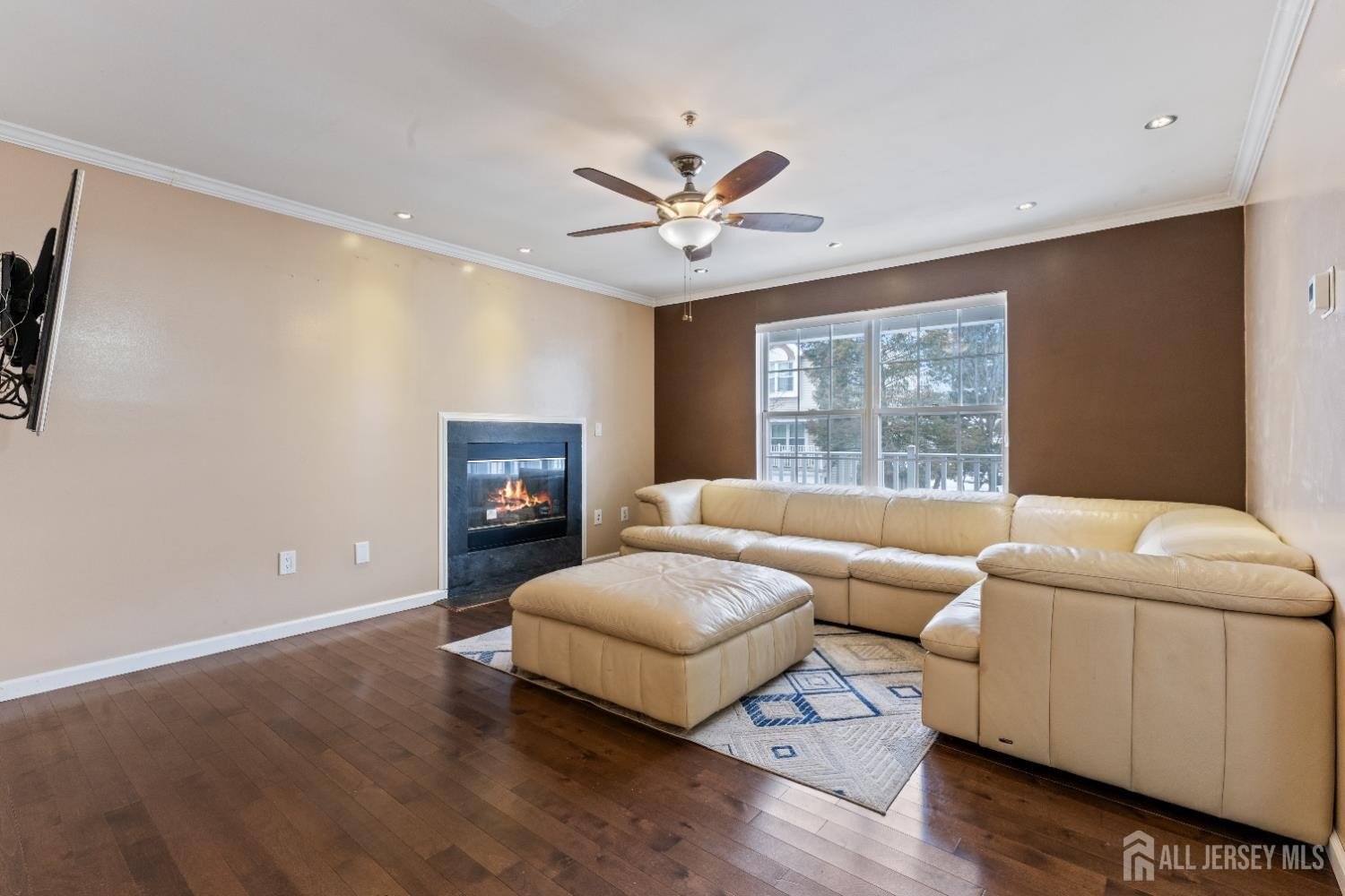 Edison, New Jersey, 08820, United States, 3 Bedrooms Bedrooms, ,3 BathroomsBathrooms,Residential,For Sale,2005666