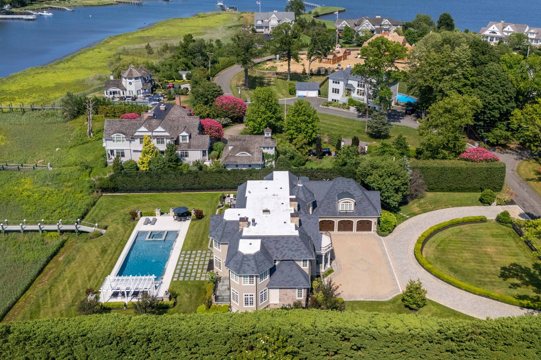  Experience the pinnacle of waterfront living. - 物件實景