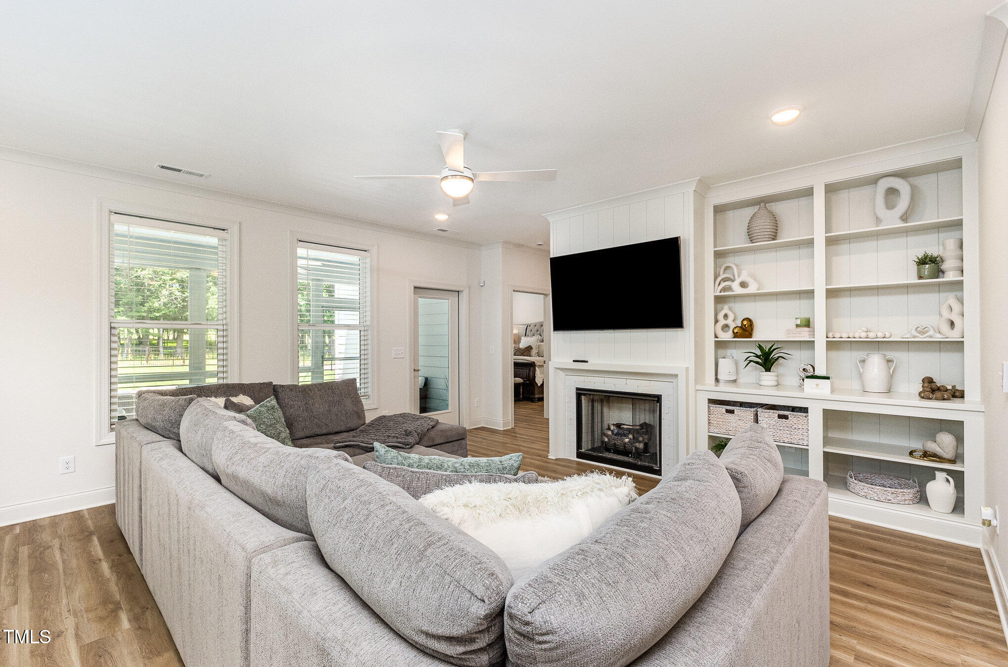 Fuquay Varina, North Carolina, 27526, United States, 5 Bedrooms Bedrooms, ,5 BathroomsBathrooms,Residential,For Sale,1906739