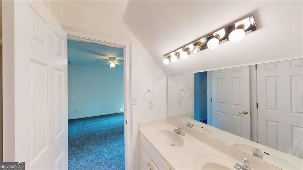 Newnan, Georgia, 30265, United States, 5 Bedrooms Bedrooms, ,5 BathroomsBathrooms,Residential,For Sale,1934725