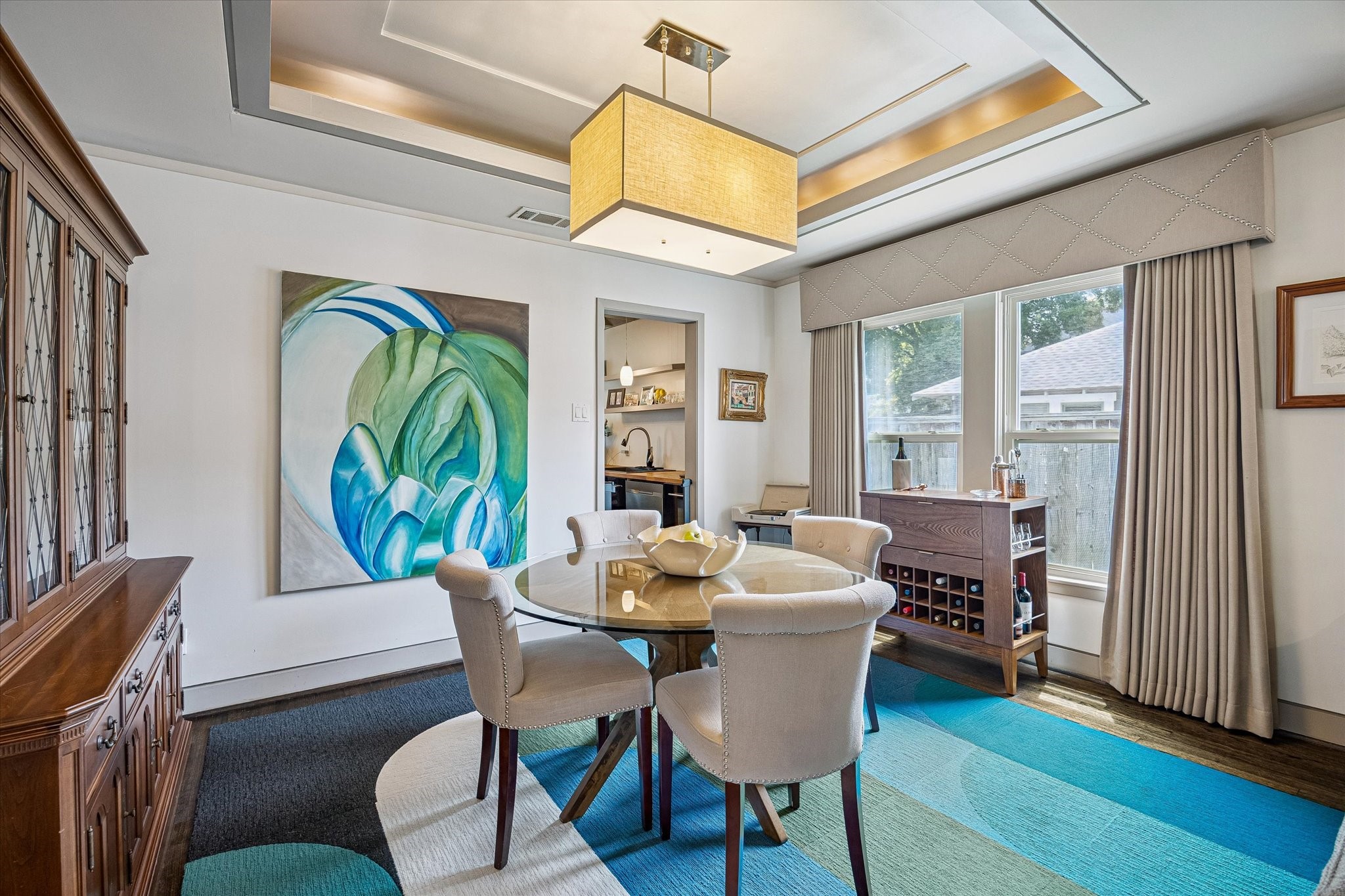  230 E 25th Street - 物件實景
