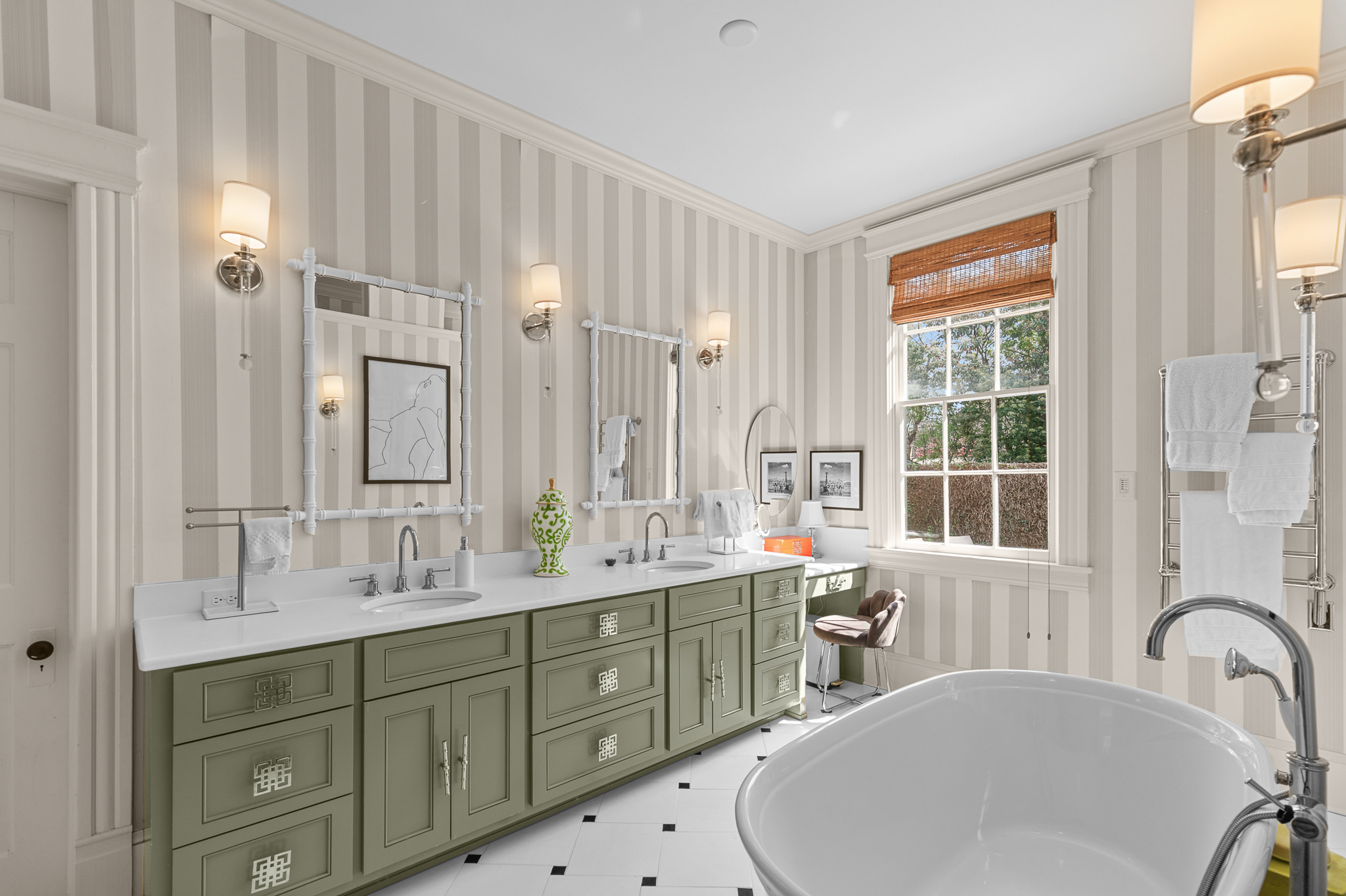  318 North Churton Street, Hillsborough, NC 27278 - 物件實景