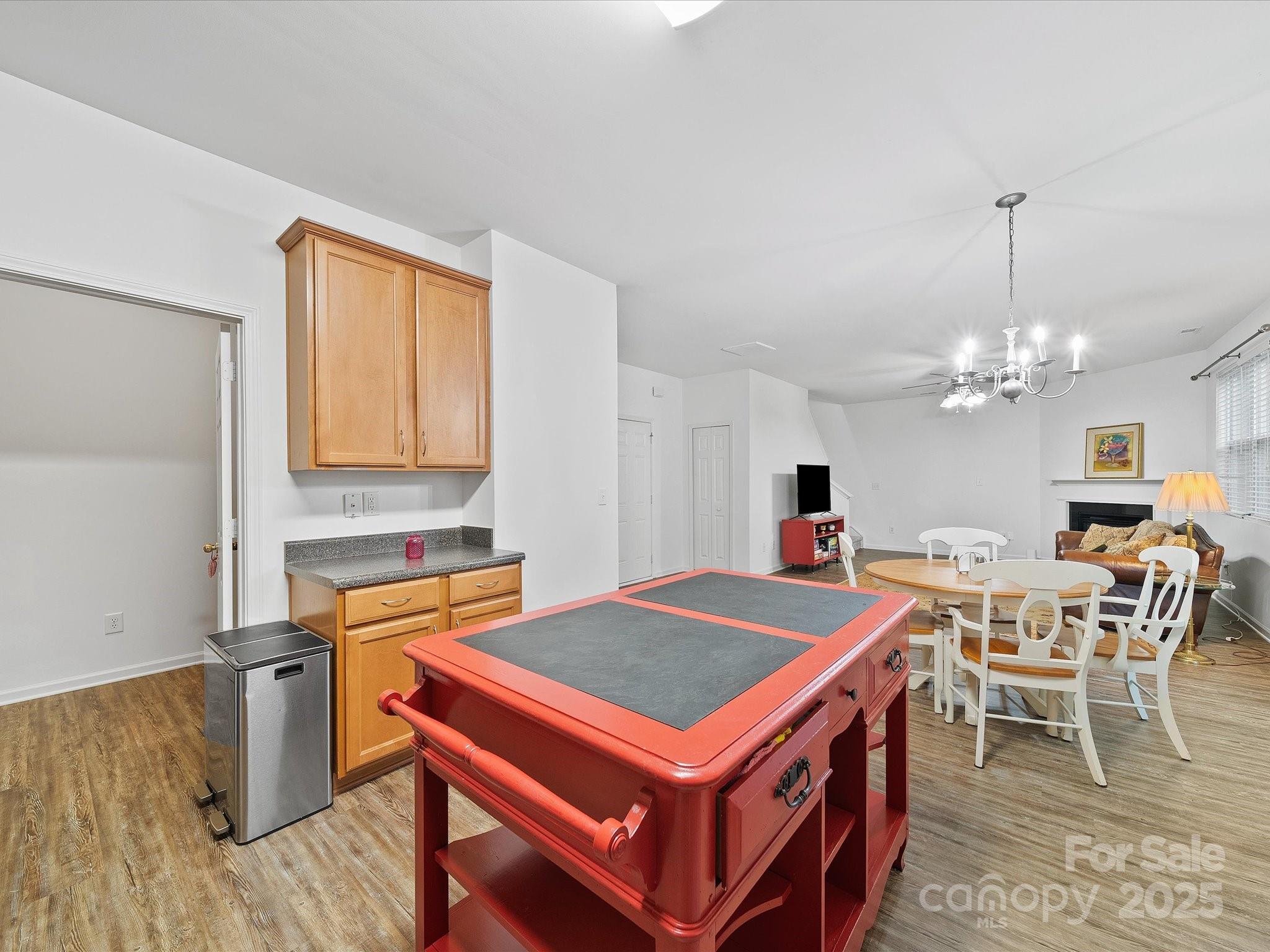 Matthews, North Carolina, 28105, United States, 4 Bedrooms Bedrooms, ,3 BathroomsBathrooms,Residential,For Sale,1865388