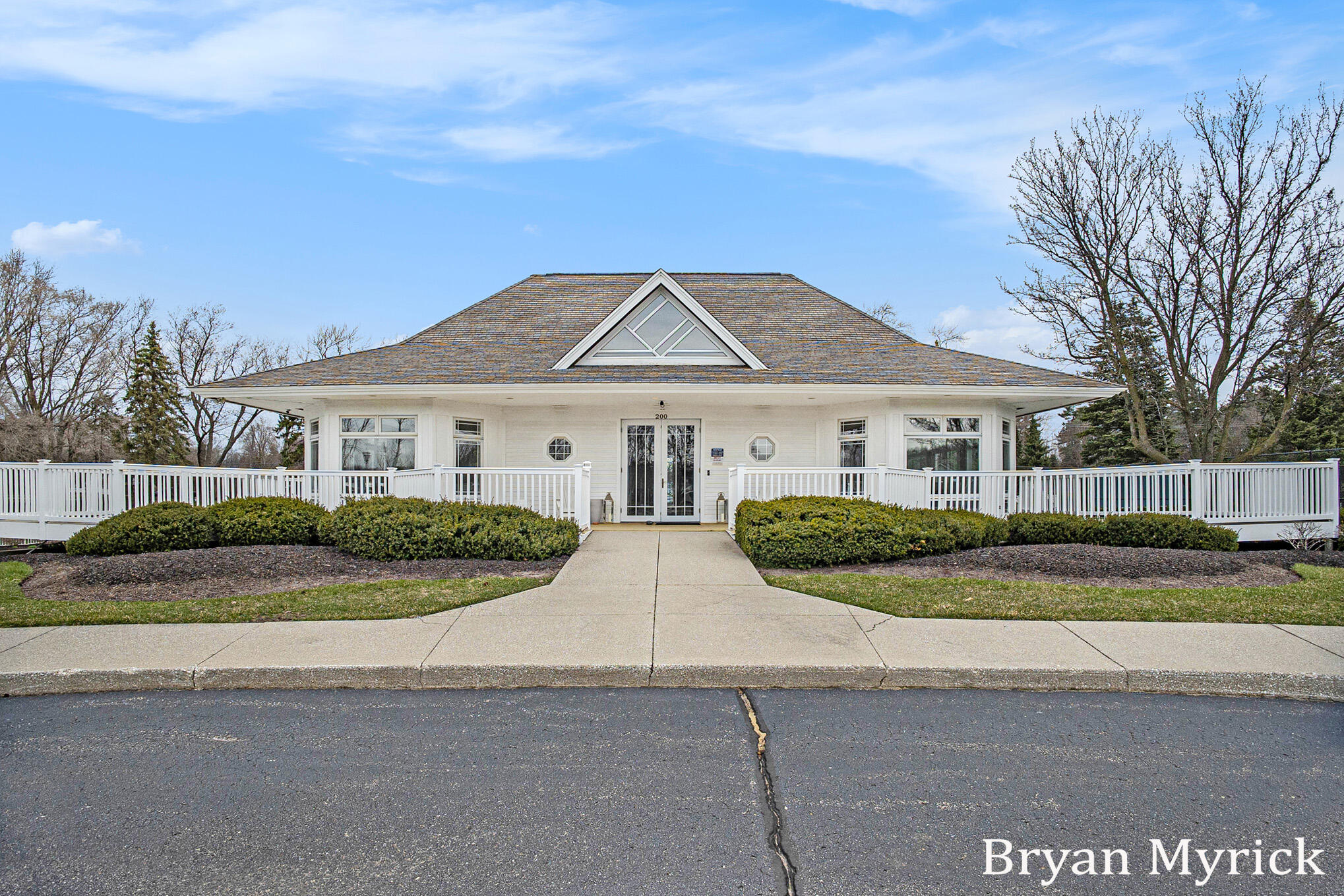 Holland, Michigan, 49424, United States, 4 Bedrooms Bedrooms, ,4 BathroomsBathrooms,Residential,For Sale,1838829
